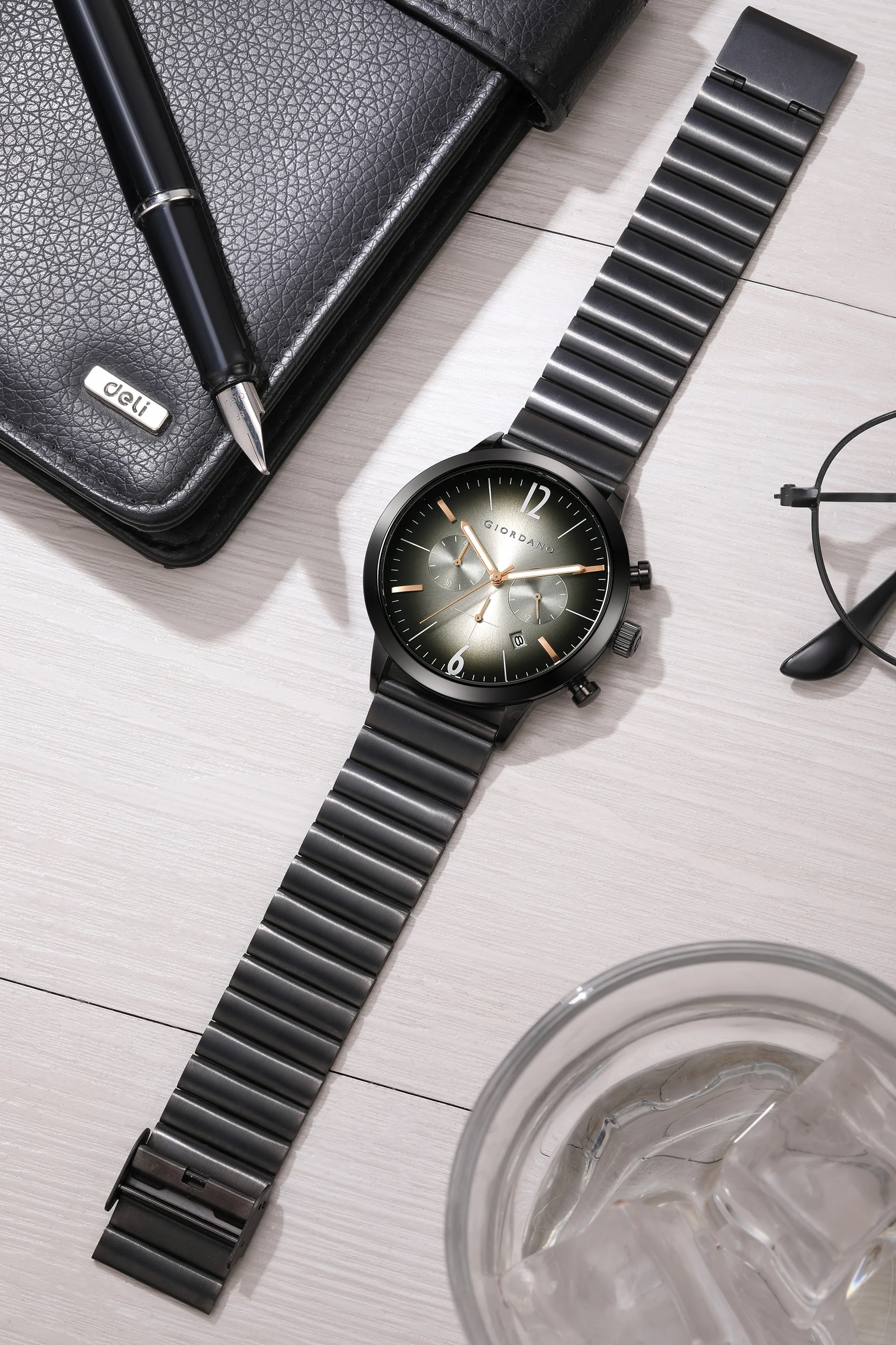 Giordano Analog Chronograph Watch for Men - Stainless Steel Case & strap| Modern Casual & Formal Wristwatch with Date | GZ-50153-11 - Image 3