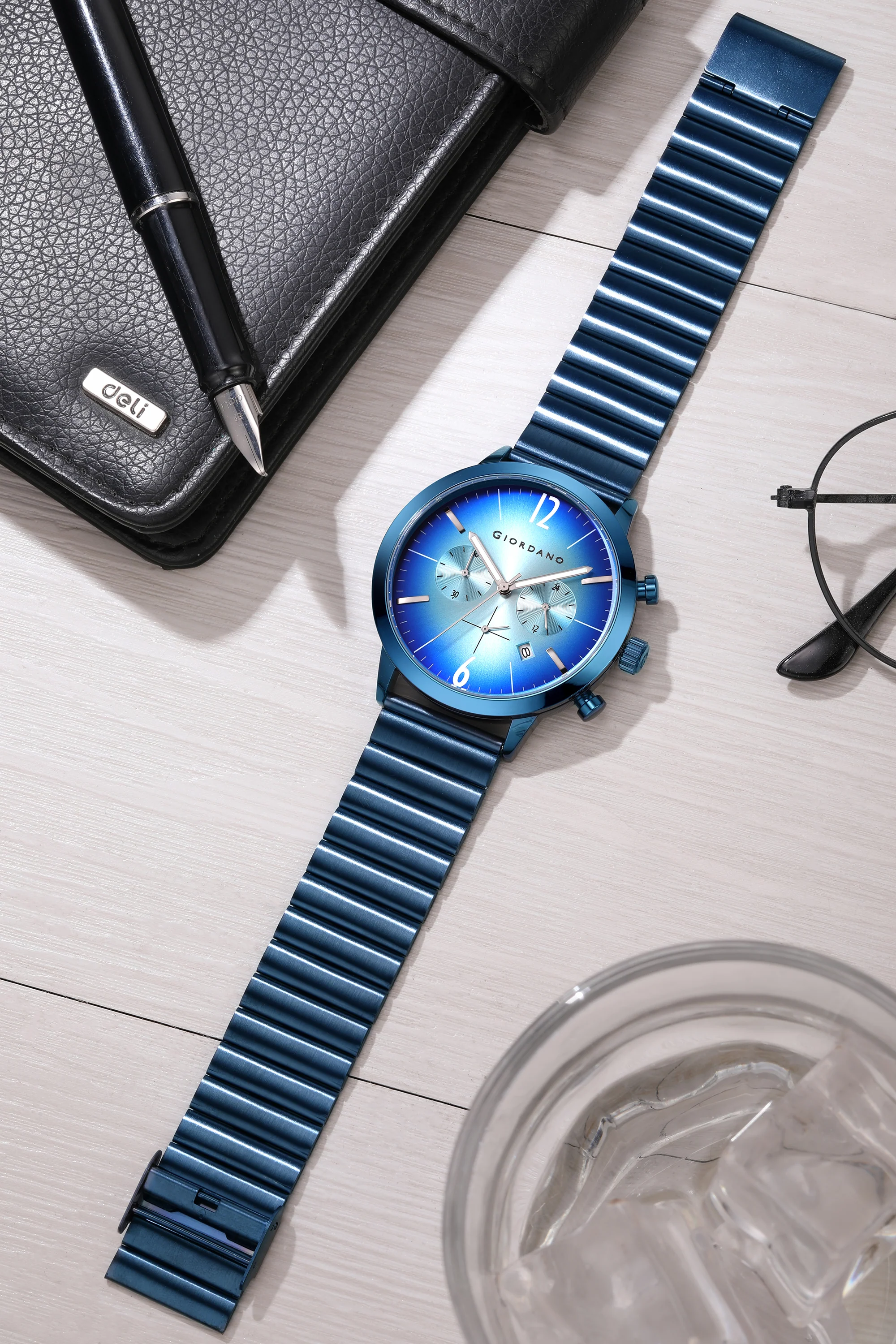 Giordano Analog Chronograph Watch for Men - Stainless Steel Case & strap| Modern Casual & Formal Wristwatch with Date | GZ-50153-44 - Image 3