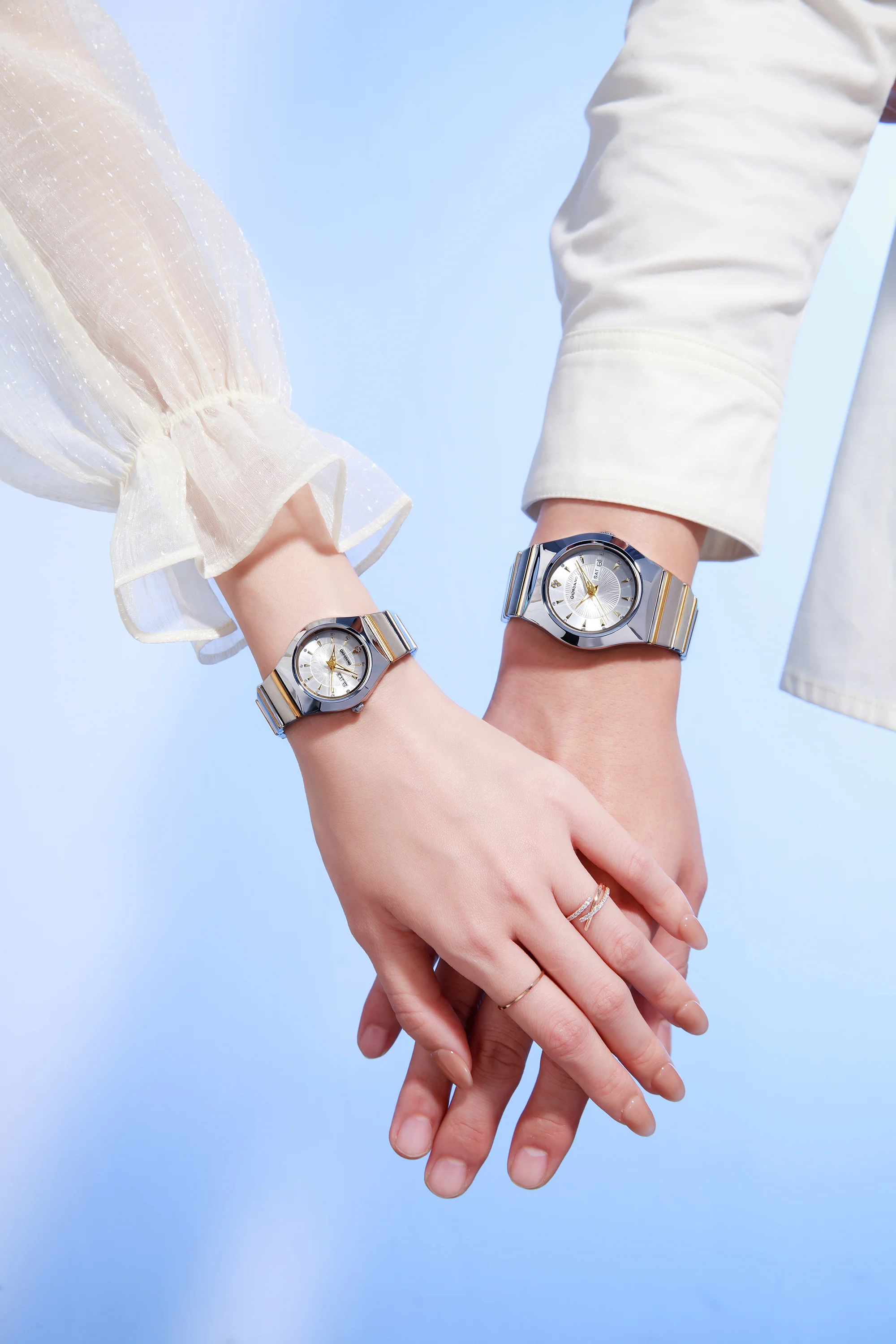 Giordano Analog Pair Watch For Unisex With Round Dial, Crystal Indices , Date Display And Stainless Steel Strap GZ-990-SET-22 - Image 3