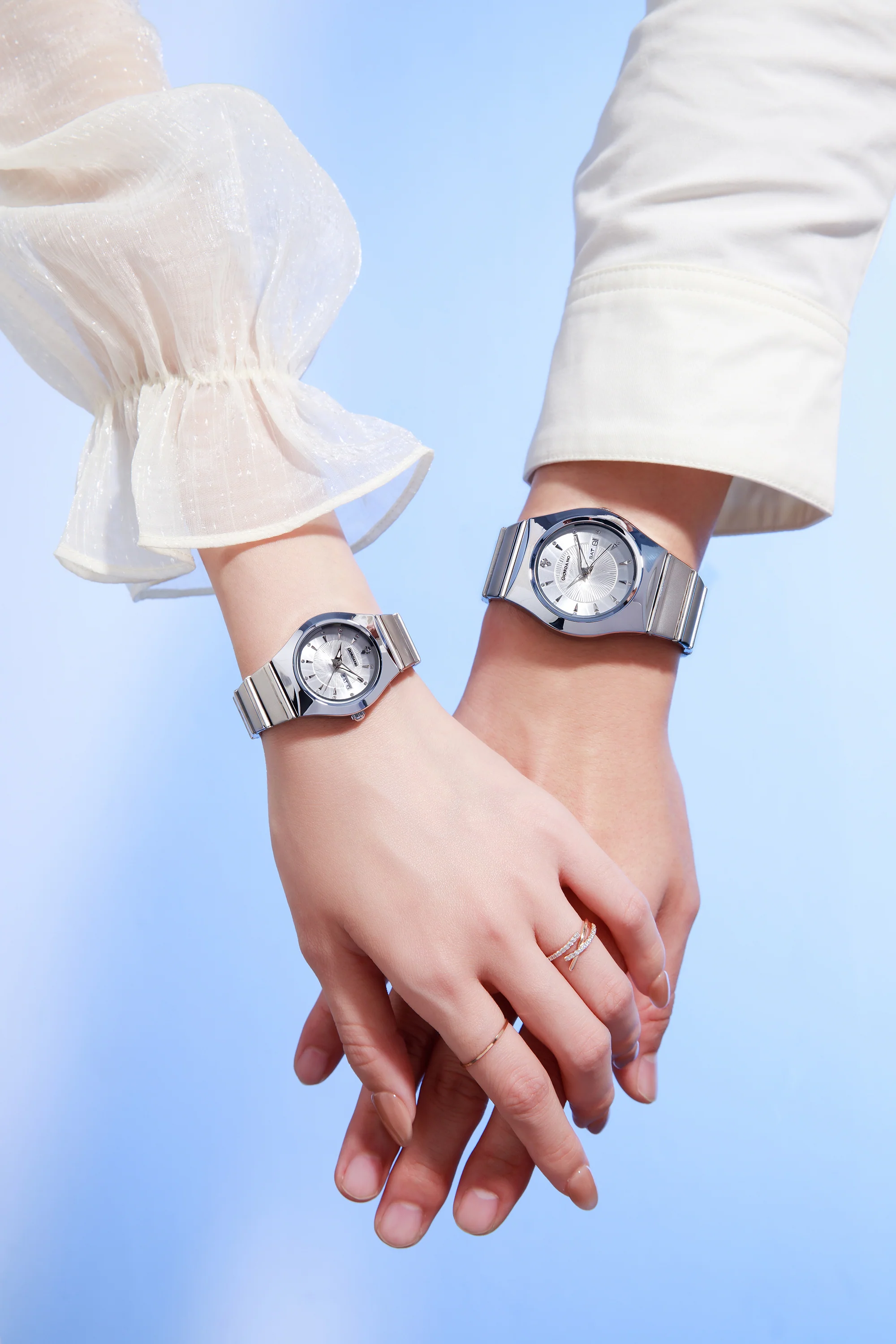 Giordano Analog Pair Watch For Unisex With Round Dial, Crystal Indices , Date Display And Stainless Steel Strap GZ-990-SET-33 - Image 3