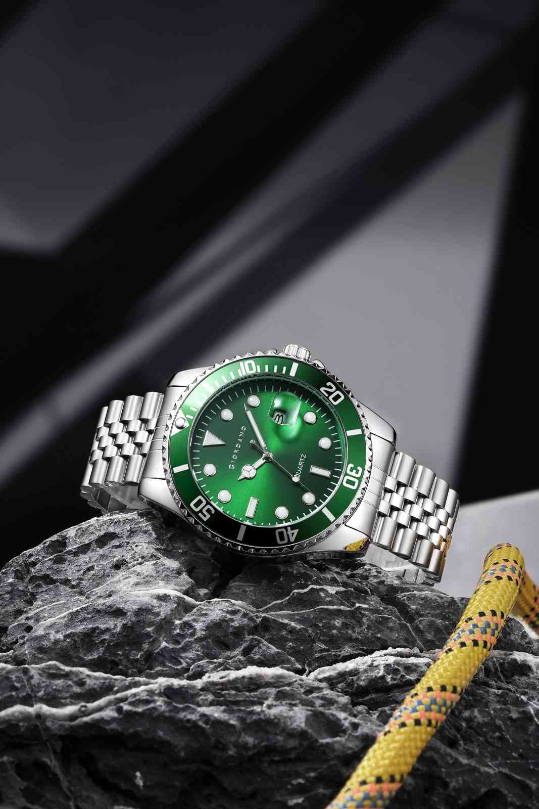 Giordano Analog Quartz Watch for Men – Round Dial with Rotating Bezel, Luminous Hour Markers, Stainless Steel Strap & Date Display GZ-50168-33 - Image 3