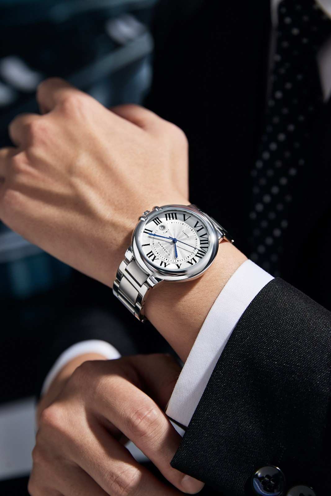 Giordano Analog Quartz Watch for Men – Stainless Steel Strap, Textured Dial with Roman Numerals, Blue Hands, Date Display - GZ-50187-11 - Image 2