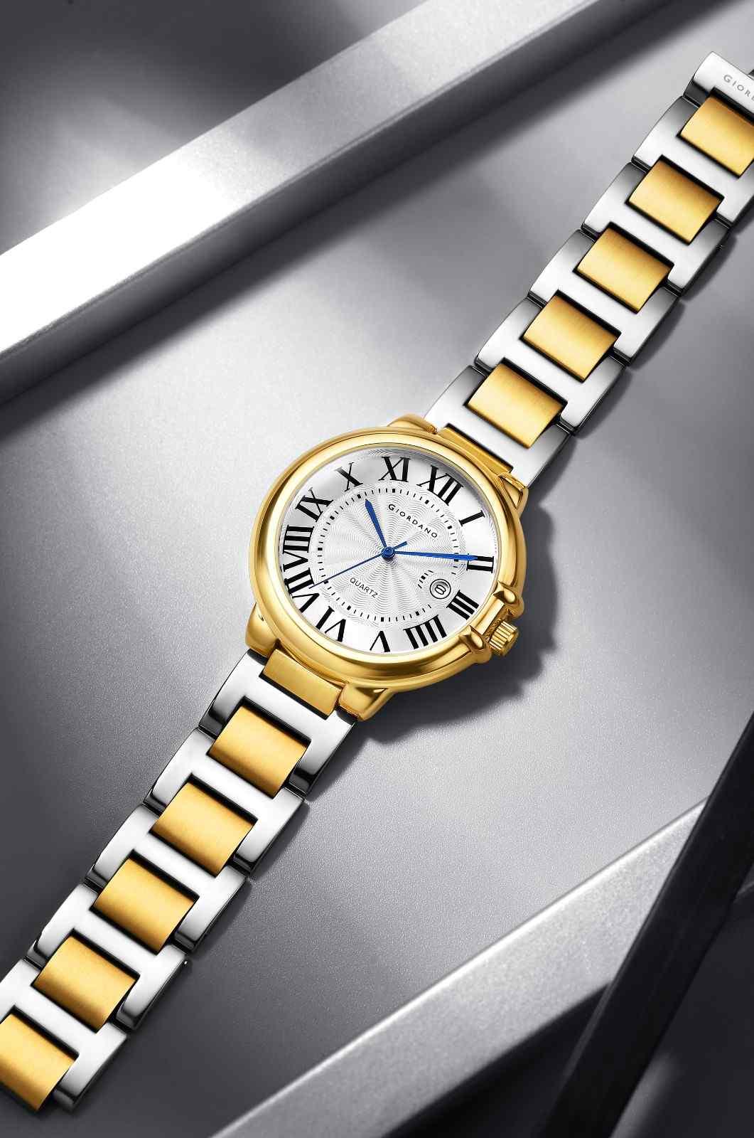 Giordano Analog Quartz Watch for Men – Stainless Steel Strap, Textured Dial with Roman Numerals, Blue Hands, Date Display - GZ-50187-22 - Image 3