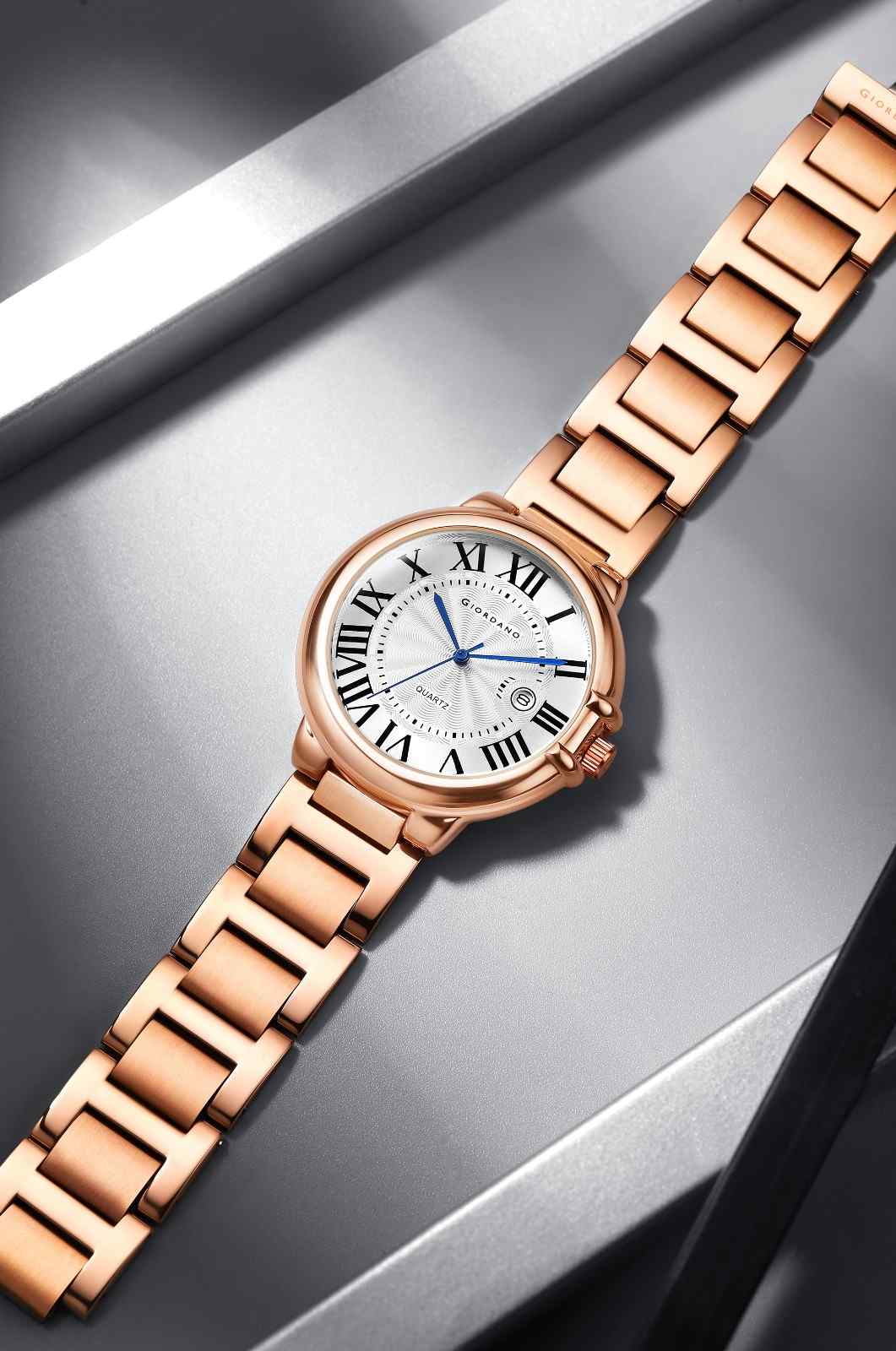 Giordano Analog Quartz Watch for Men – Stainless Steel Strap, Textured Dial with Roman Numerals, Blue Hands, Date Display - GZ-50187-33 - Image 3