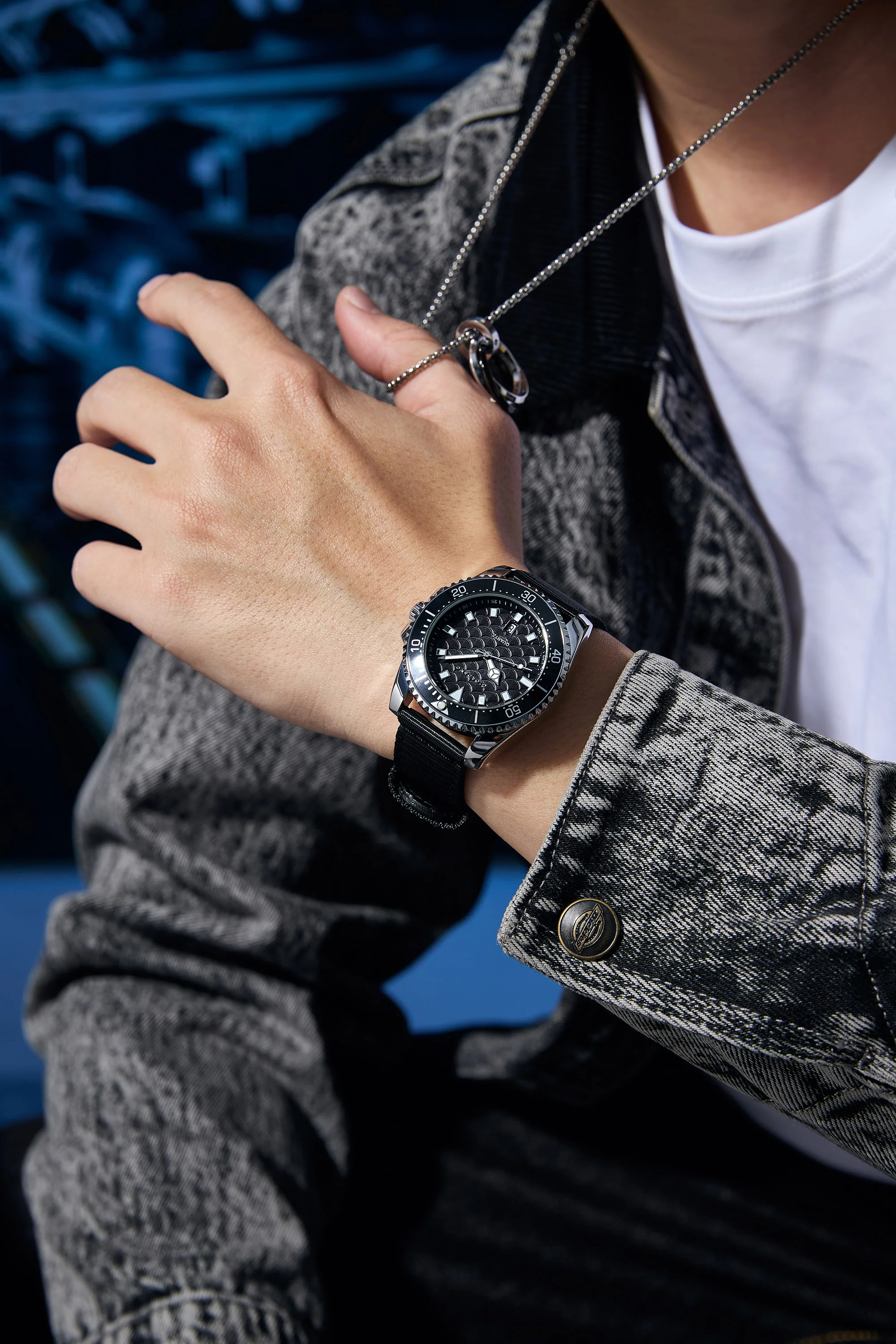 Giordano Analog Quartz Watch for Men with Black Textured Fish Scale Dial, Luminous Hands & Markers, Date Window, Nylon NATO Strap, Rotating Bezel GZ-50195-11 - Image 2