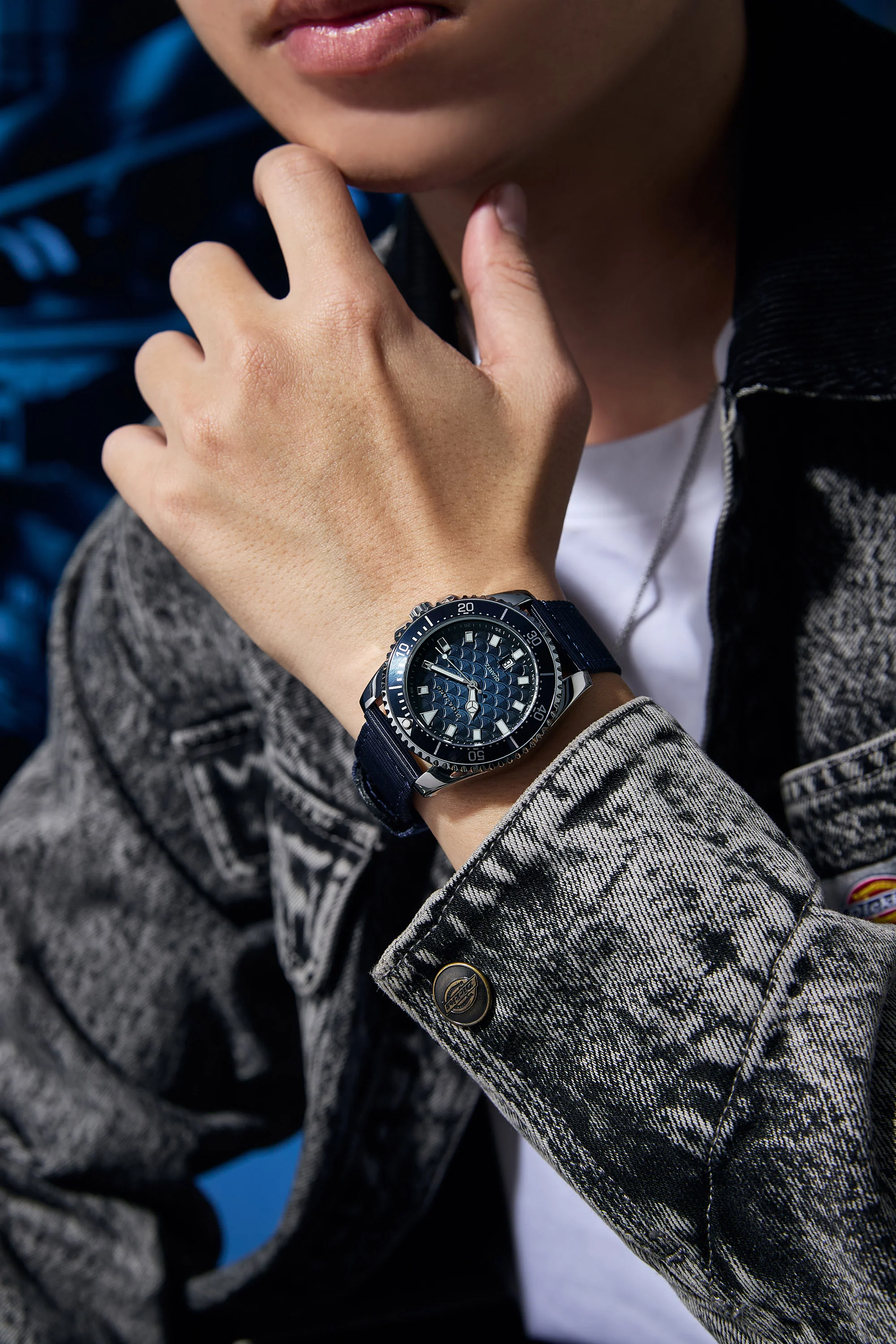 Giordano Analog Quartz Watch for Men with Black Textured Fish Scale Dial, Luminous Hands & Markers, Date Window, Nylon NATO Strap, Rotating Bezel GZ-50195-22 - Image 2