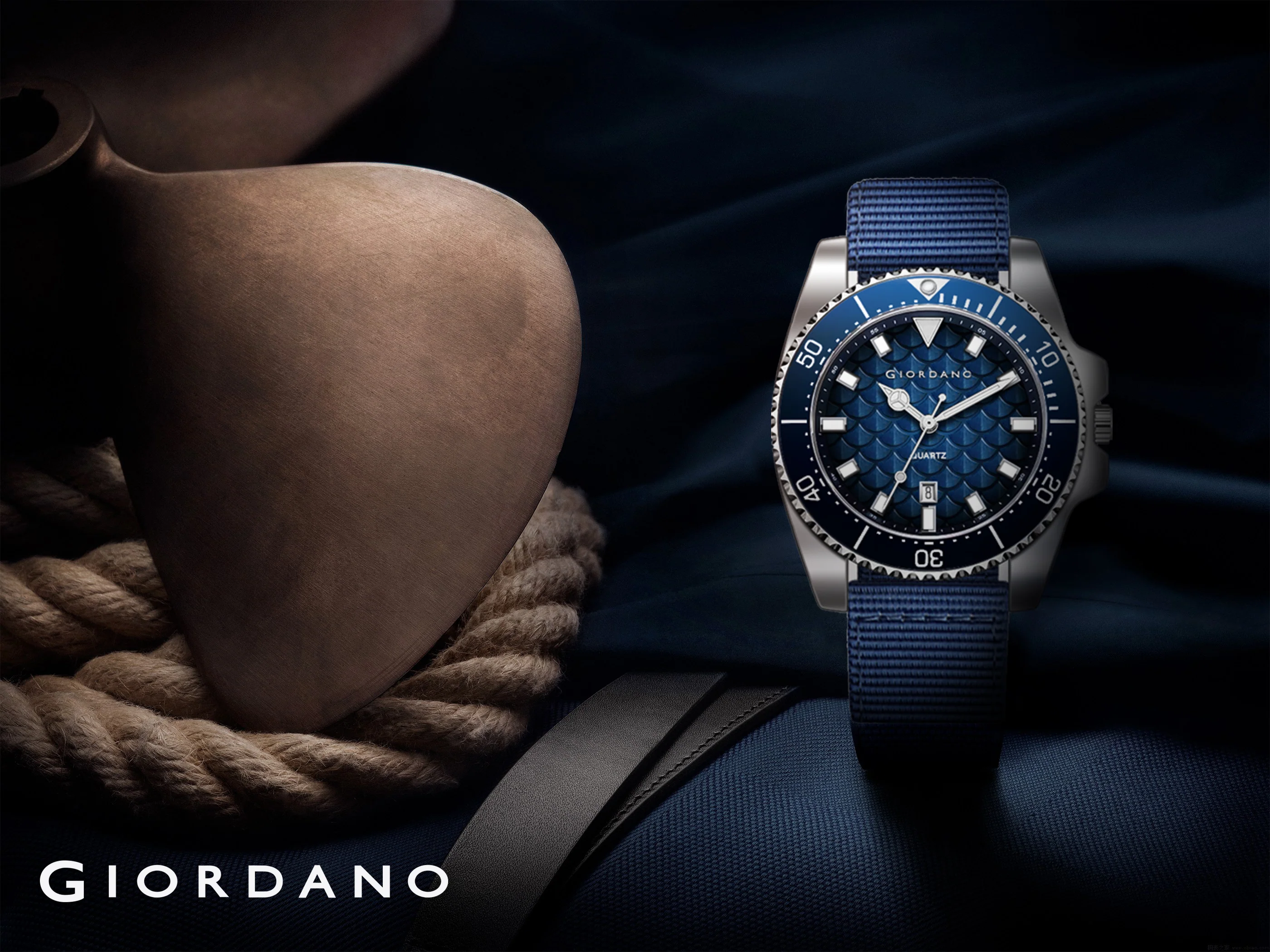 Giordano Analog Quartz Watch for Men with Black Textured Fish Scale Dial, Luminous Hands & Markers, Date Window, Nylon NATO Strap, Rotating Bezel GZ-50195-22 - Image 5