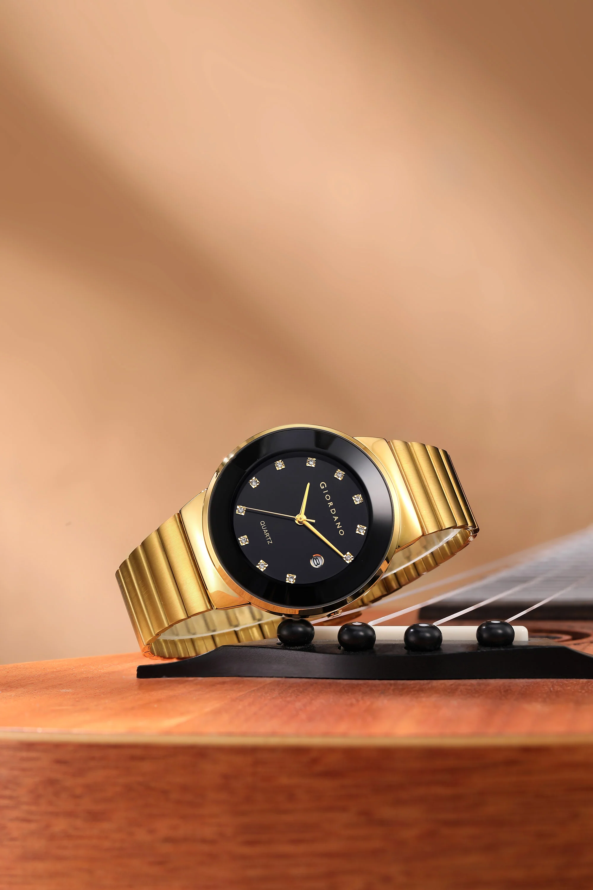Giordano Analog Quartz Watch for Men with Round Black Dial, Crystal Hour Markers, Date Display, Metal Case, Gold Stainless Steel Strap and Water Resistant - GZ-50206-33 - Image 3