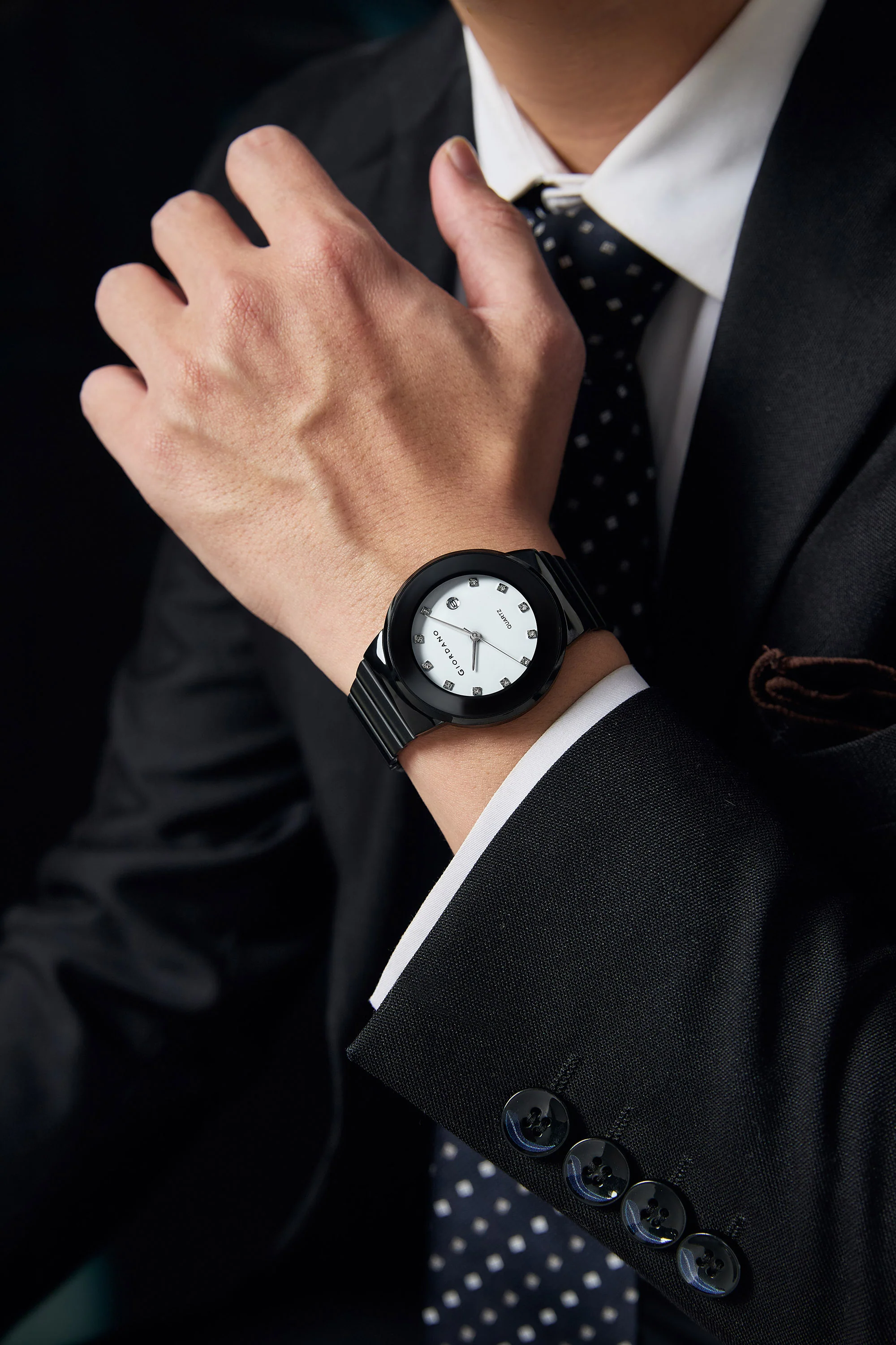Giordano Analog Quartz Watch for Men with Round White Dial, Crystal Hour Markers, Date Display, Metal Case, Black Stainless Steel Strap and Water Resistant - GZ-50206-22 - Image 2