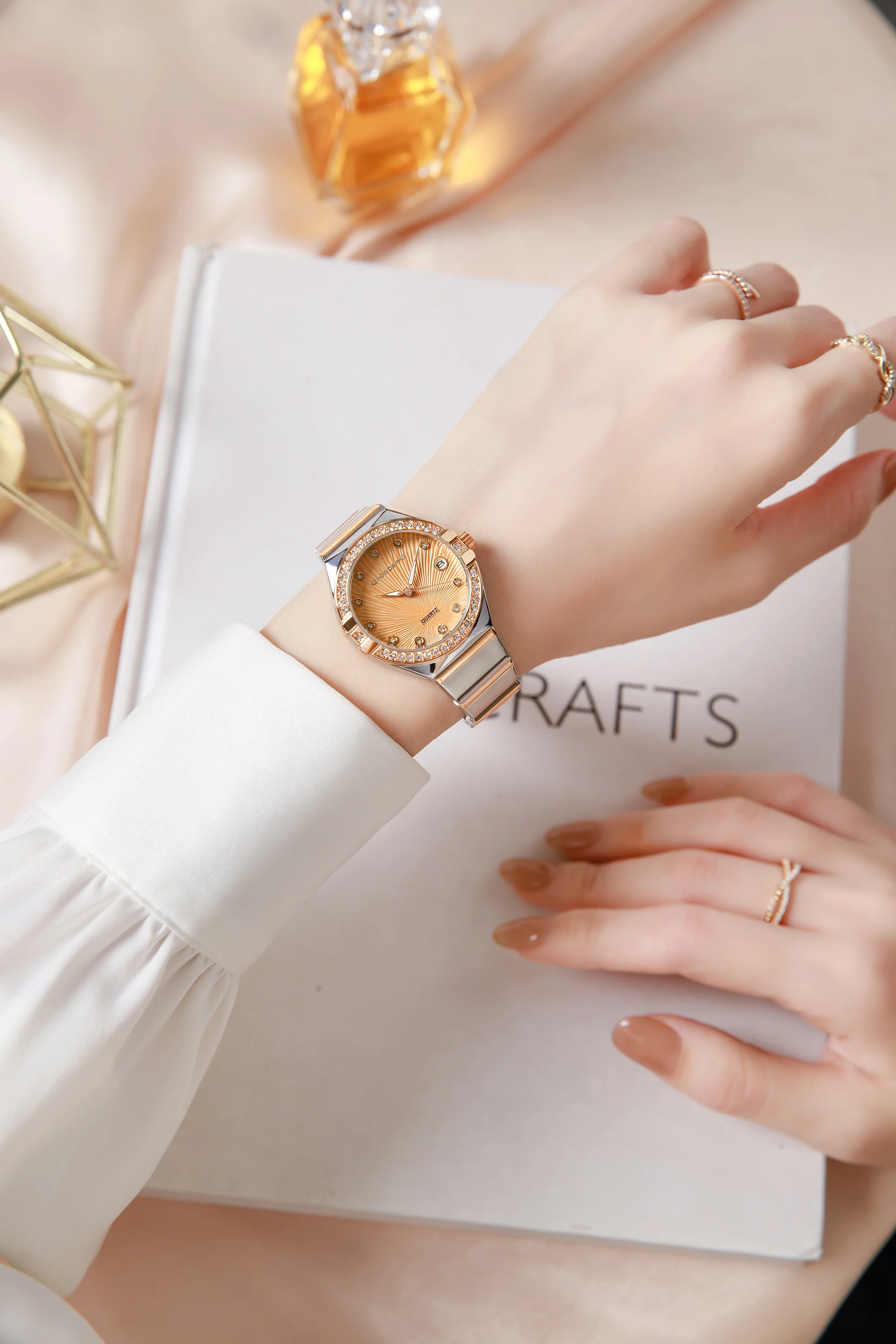 Giordano Analog Quartz Watch for Women with Crystal-Encrusted Bezel, Sunray Textured Dial, Date Display and Two-Tone Stainless Steel Strap GZ-60145-33 - Image 2