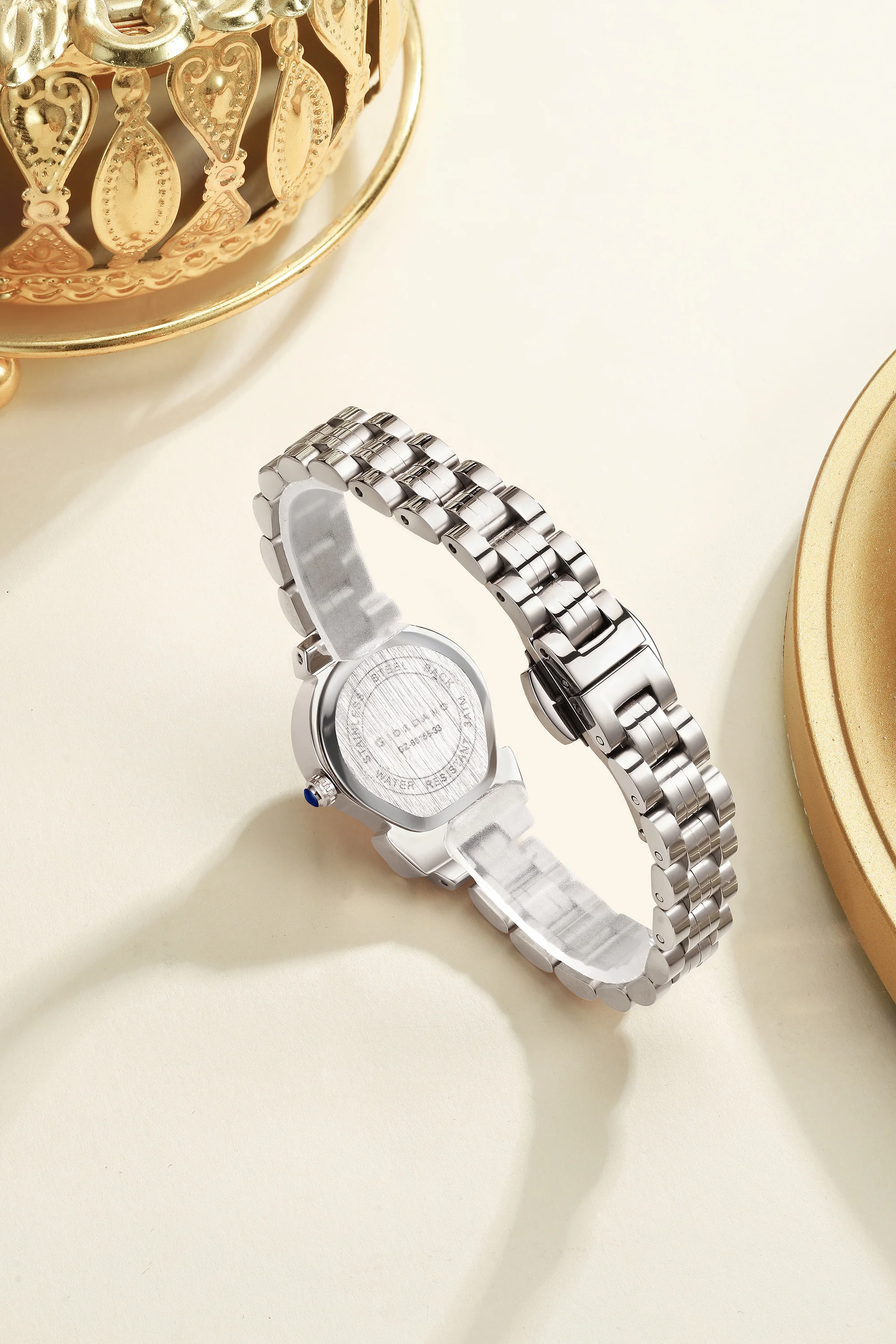 Giordano Analog Quartz Watch for Women with Oval Blue Dial, Water Drop Shaped Case, Blue Crown, Silver and Rose Gold Stainless Steel Strap - GZ-60155-33 - Image 4