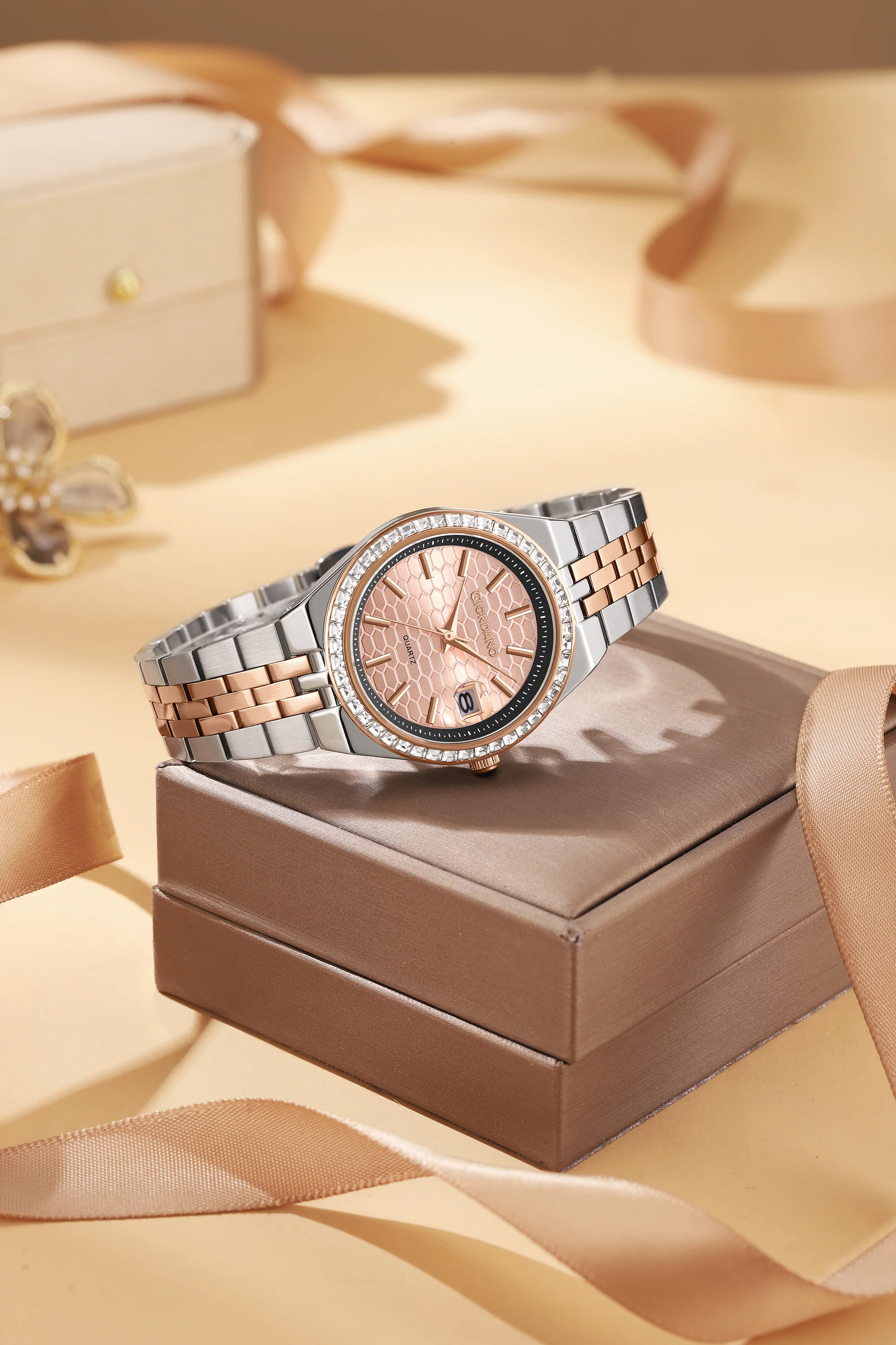 Giordano Analog Quartz Watch for Women with Round Rose Gold Dial, Crystal Studded Bezel, Date Function, Blue Crown, Silver and Rose Gold Stainless Steel Strap - GZ-60152-22 - Image 3