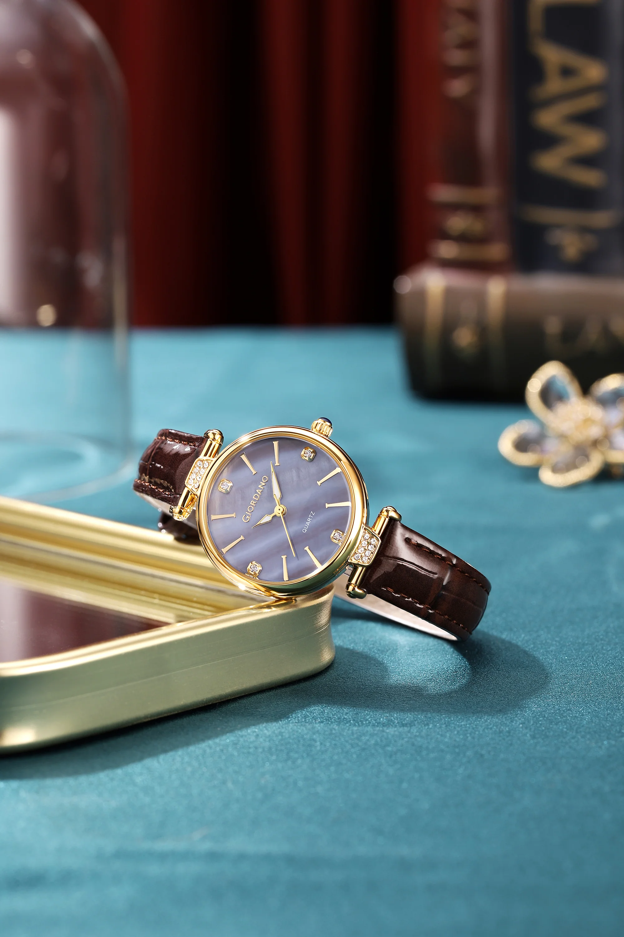 Giordano Analog Quartz Watch for Women with sunray Round Brown Dial, Blue Crown, Luminos hands and Crystal hour markers, Brown Leather Strap - GZ-60161-06 - Image 3
