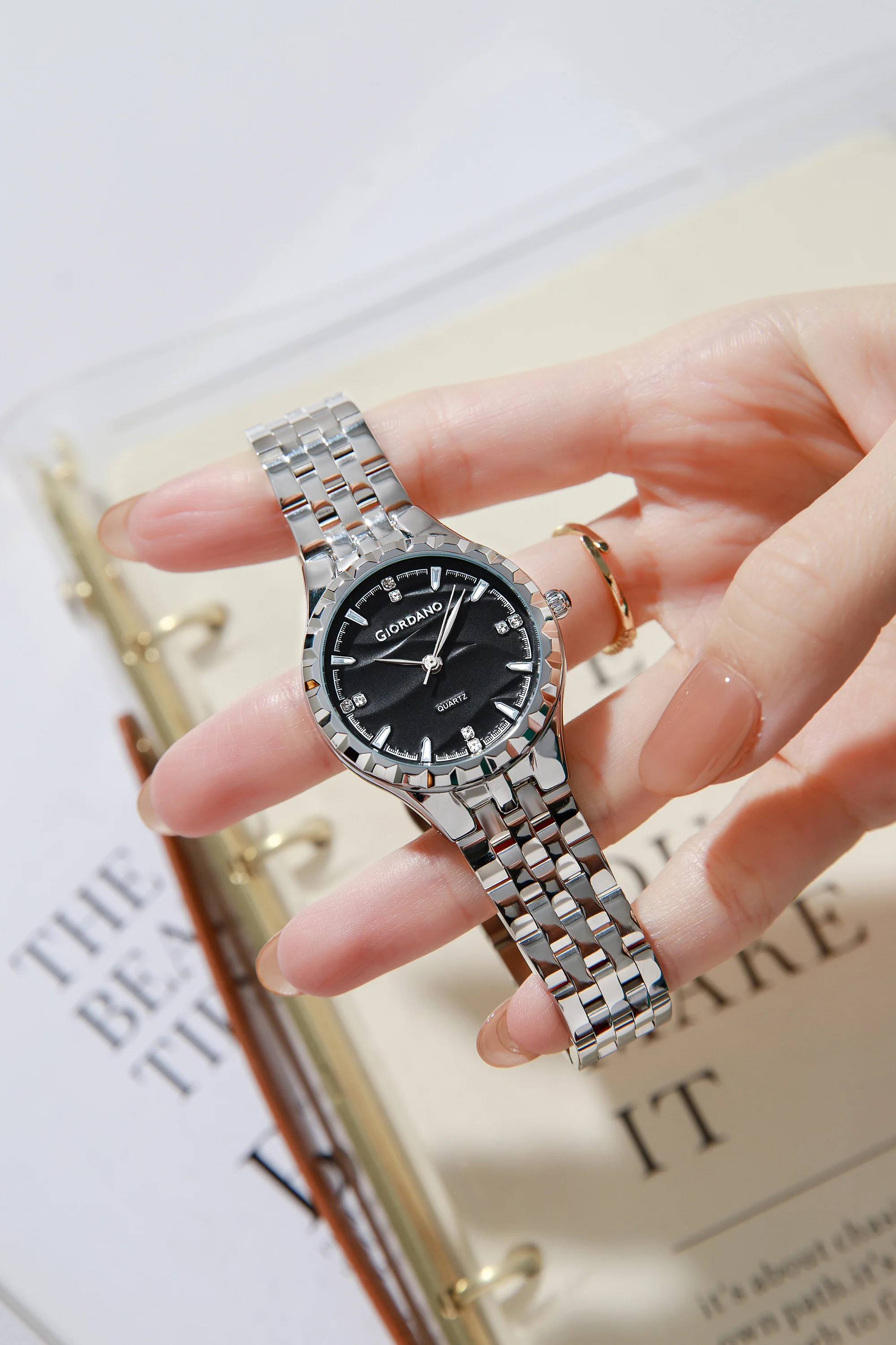 Giordano Analog Quartz Watch for Women with Textured Round Black Dial, Luminous Hands and Markers, Silver Stainless Steel Strap - GZ-60164-11 - Image 2