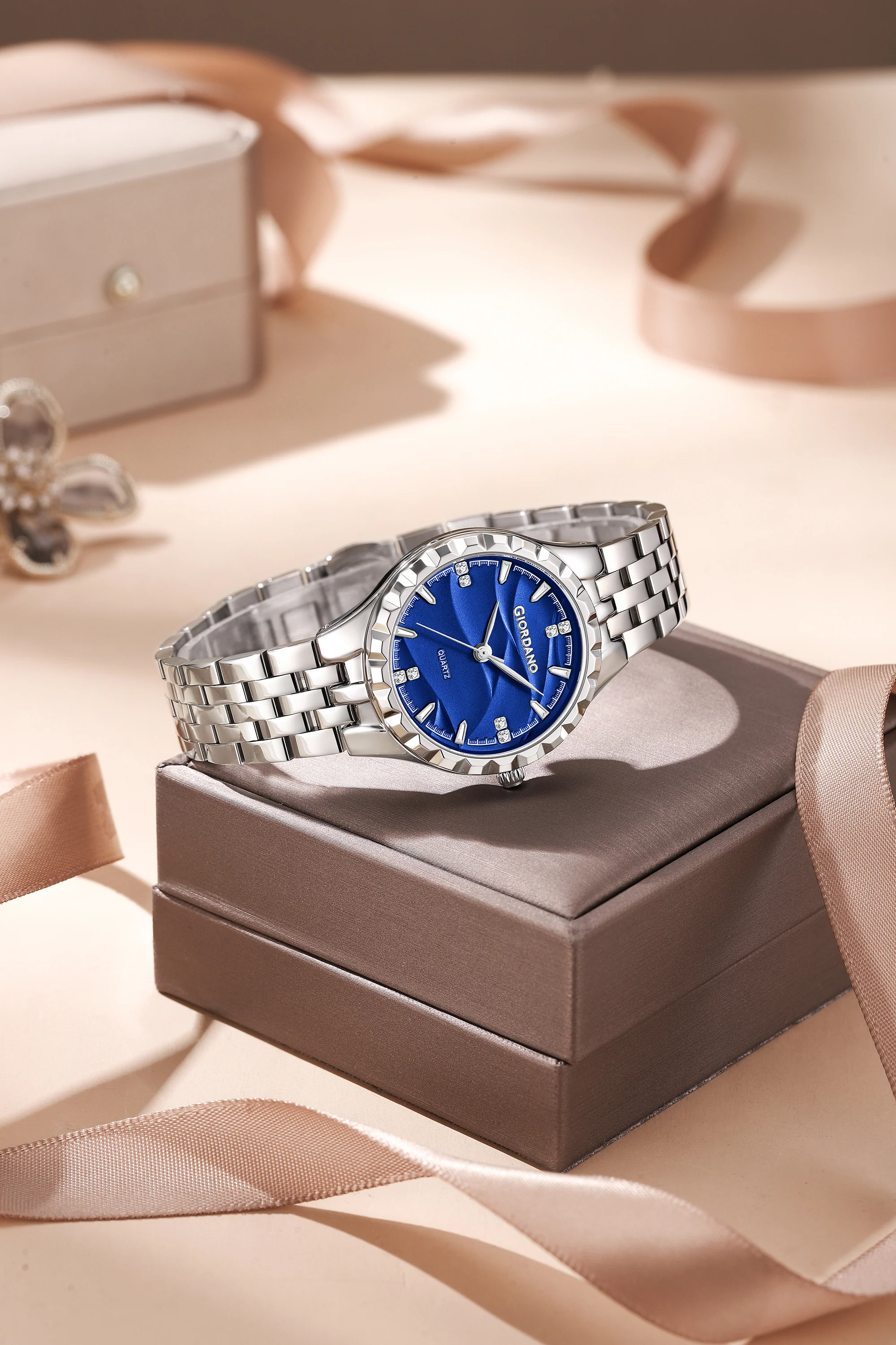 Giordano Analog Quartz Watch for Women with Textured Round Blue Dial, Luminous Hands and Markers, Silver Stainless Steel Strap - GZ-60164-22 - Image 3