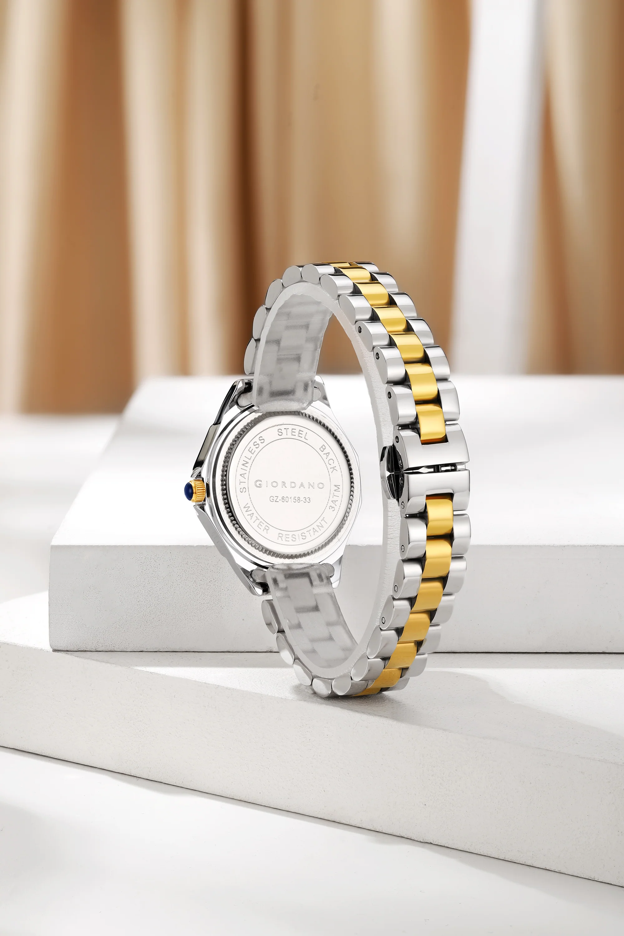 Giordano Analog Quartz Watch for Women with Textured Round Green Dial, Square Case, Blue Crown, Silver and Gold Stainless Steel Strap - GZ-60158-33 - Image 4