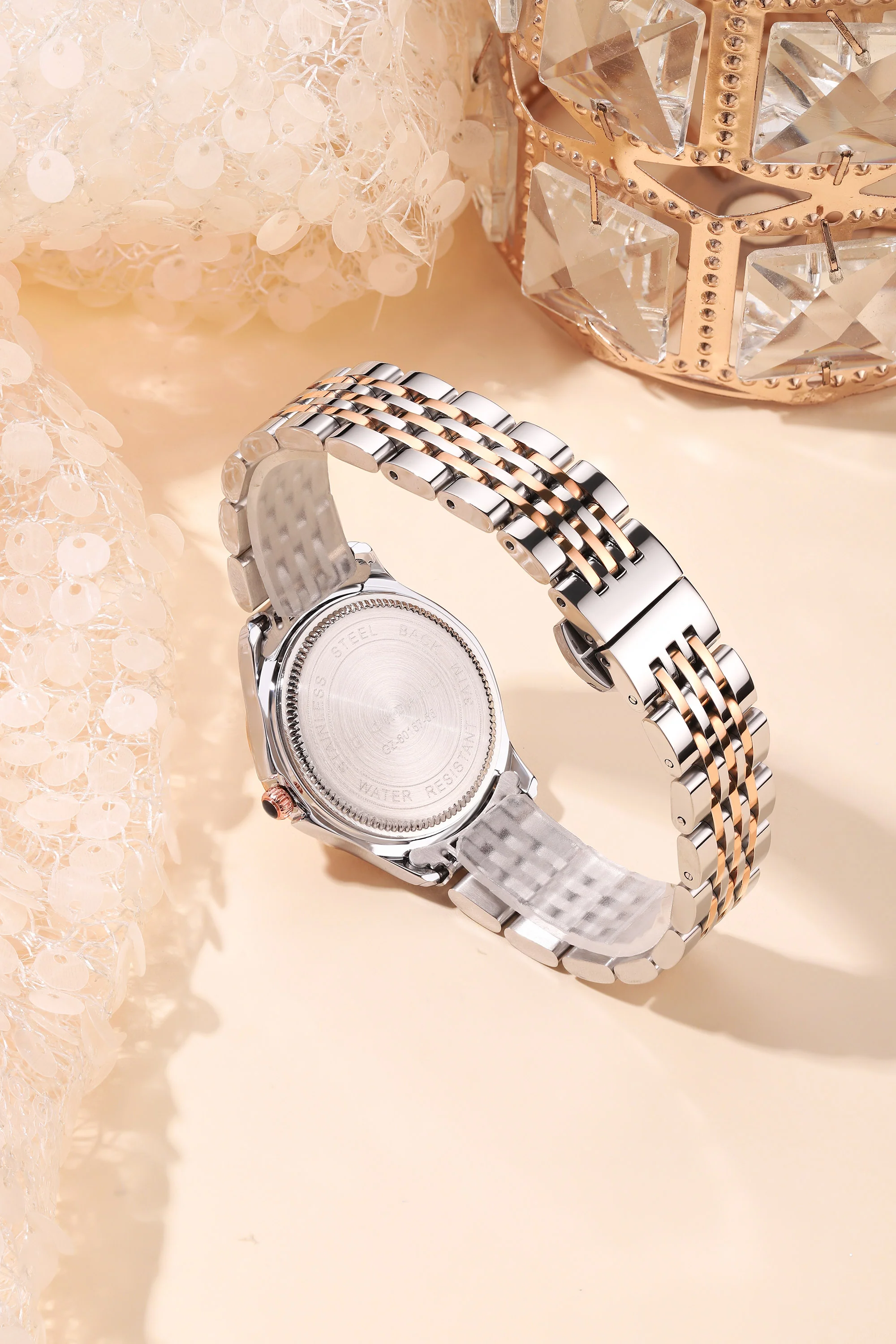 Giordano Analog Quartz Watch for Women with Textured Round White Dial, Flower shape case, Blue Crown, Crystal studded hour markers and bezel, Silver and Gold Stainless Steel Strap - GZ-60157-55 - Image 4