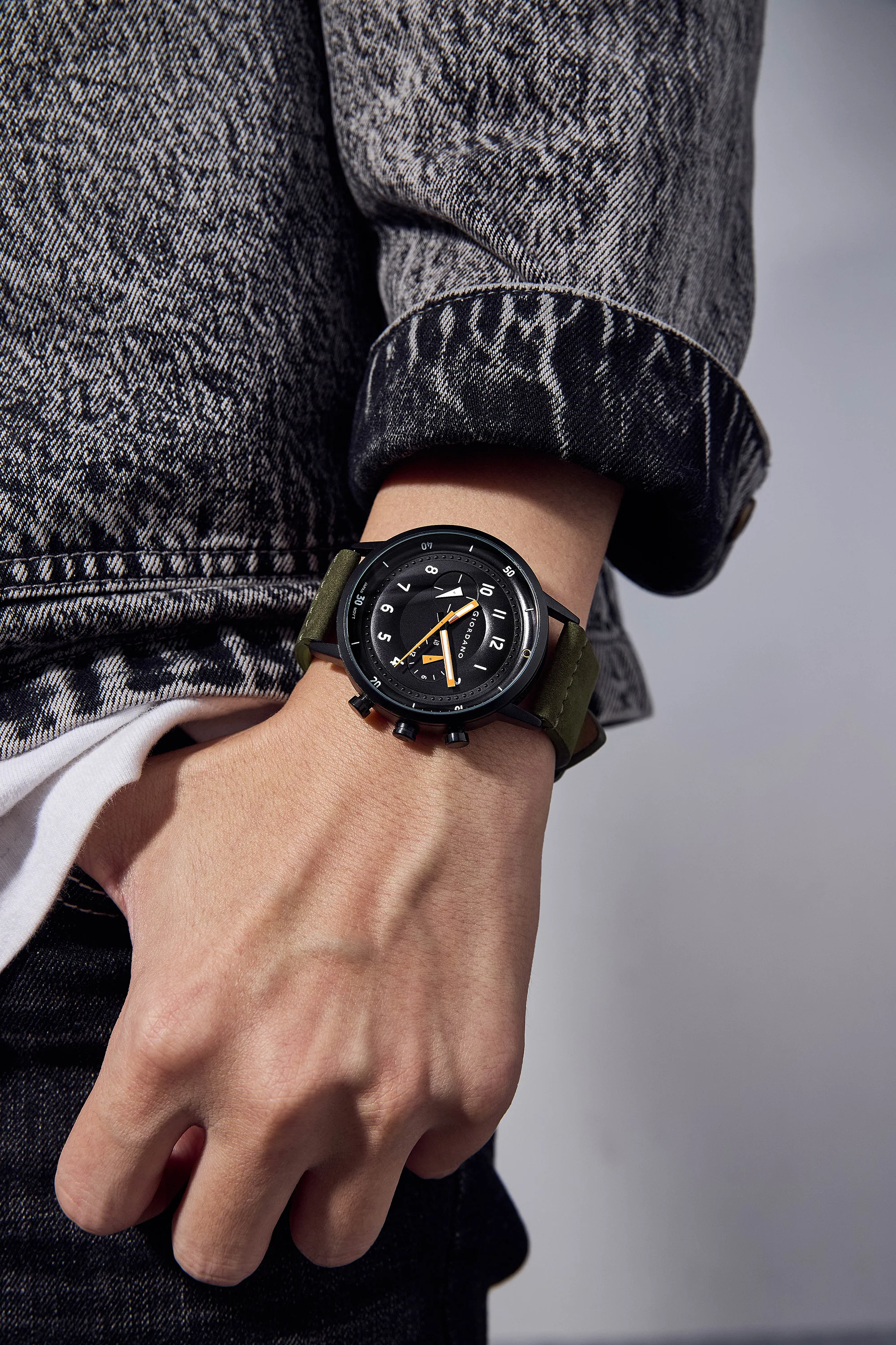 Giordano Analog Sporty Multi-Functional Watch for Men with Round Shape dial and Leather Strap | GZ-50088-01 - Image 2