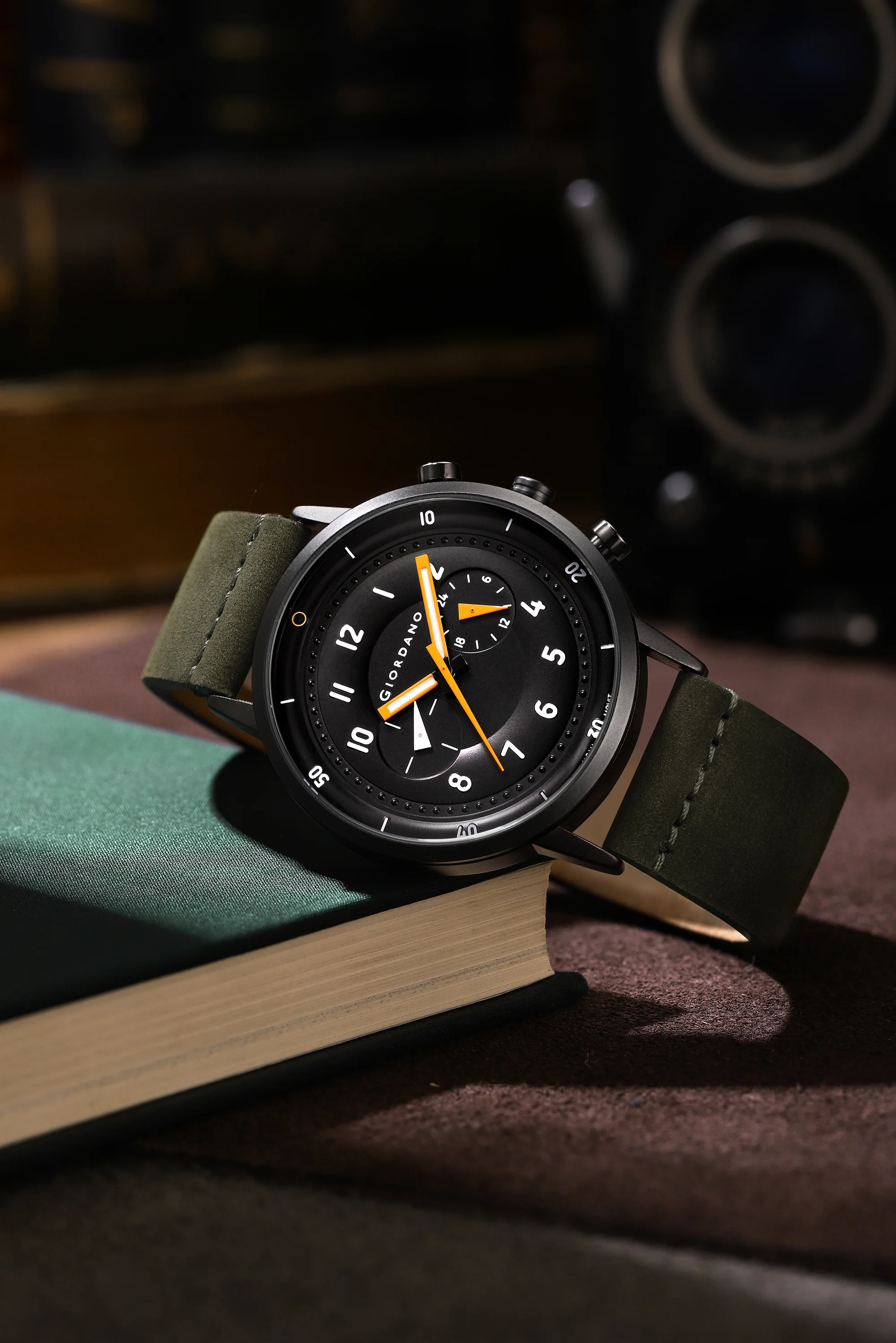 Giordano Analog Sporty Multi-Functional Watch for Men with Round Shape dial and Leather Strap | GZ-50088-01 - Image 3