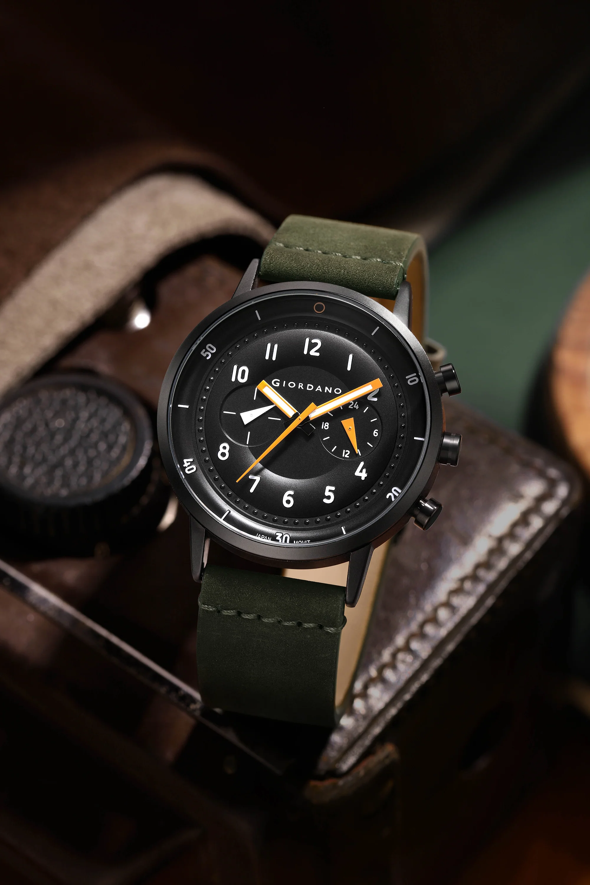Giordano Analog Sporty Multi-Functional Watch for Men with Round Shape dial and Leather Strap | GZ-50088-01 - Image 4
