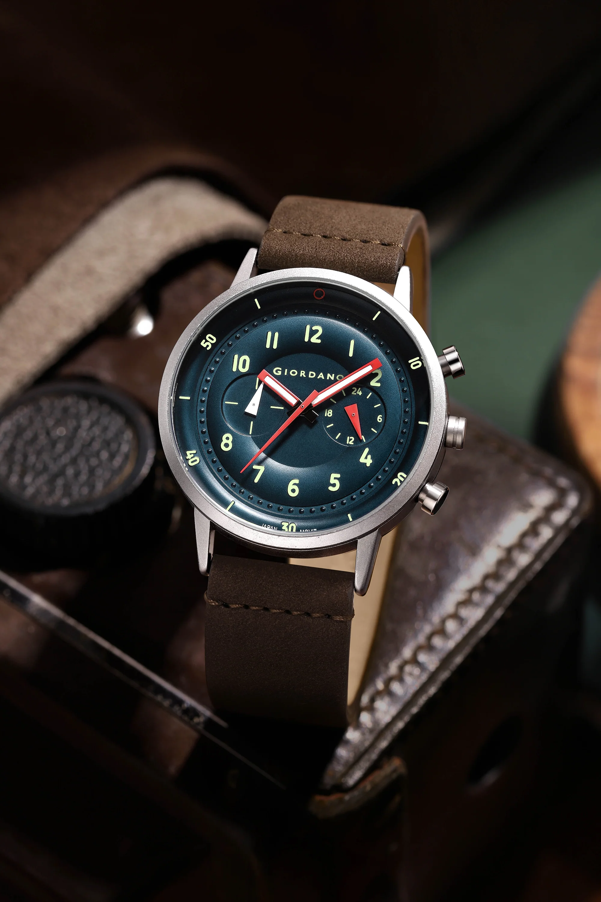 Giordano Analog Sporty Multi-Functional Watch for Men with Round Shape dial and Leather Strap | GZ-50088-03 - Image 4