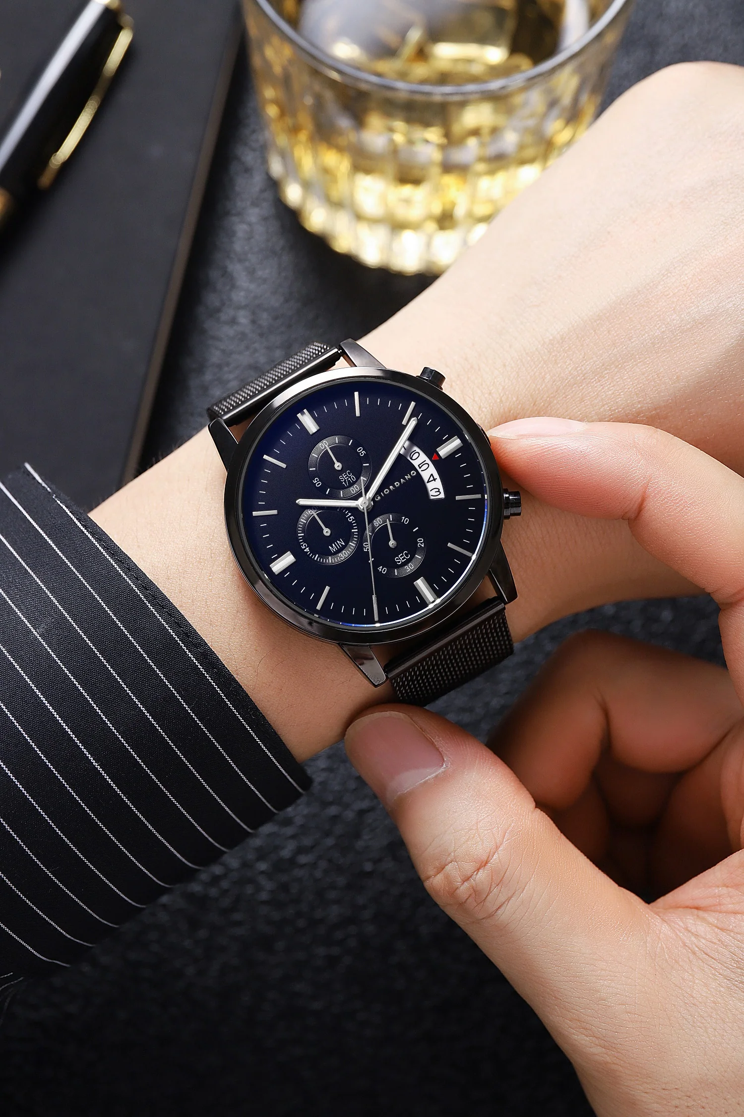 Giordano Analog Stylish Watch for Men Water Resistant Fashion Watch Round Shape with Multi-Functional Wrist Watch for Men & Boys to Compliment Your Look/Ideal Gift for Male - GZ-50055-44 - Image 2