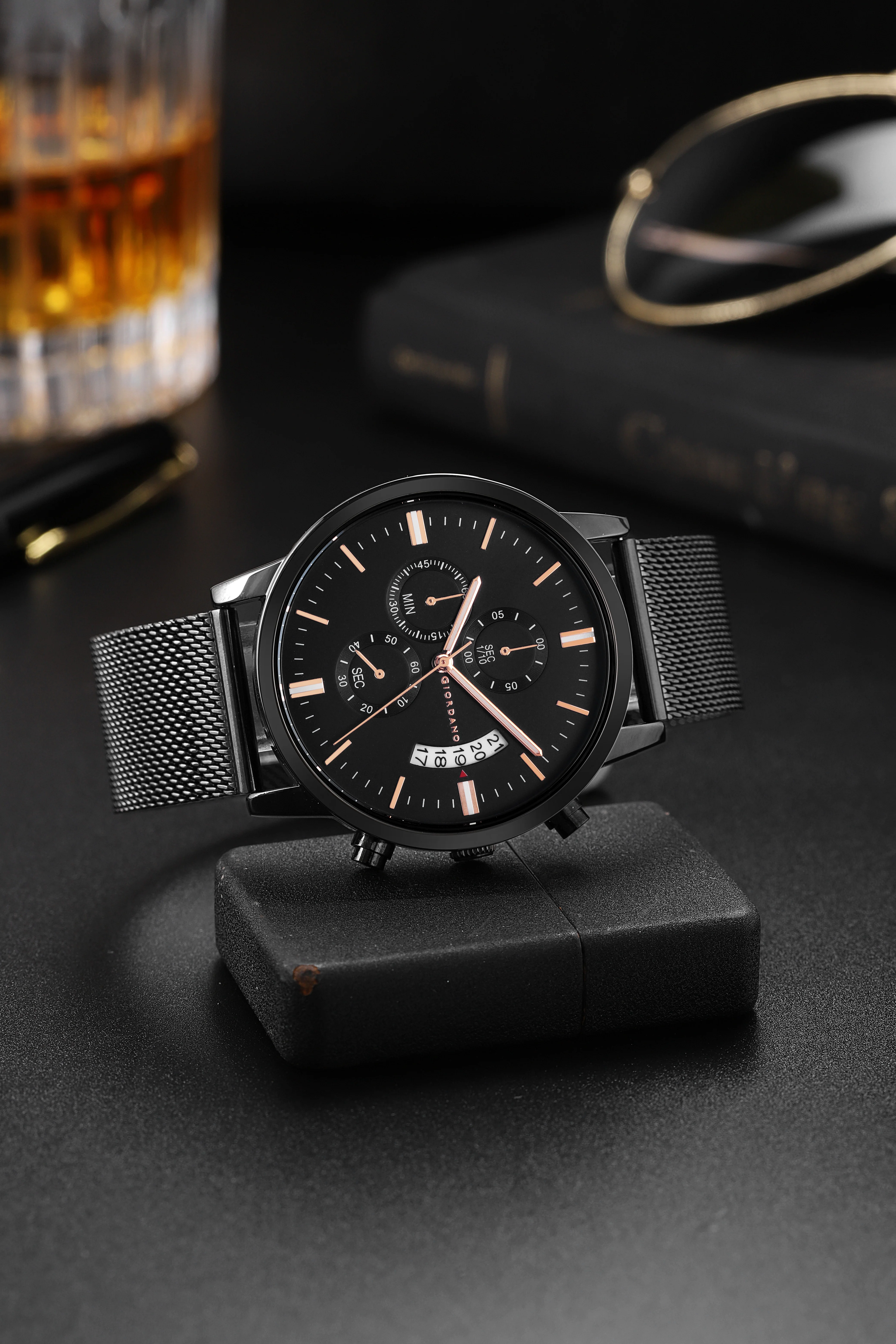 Giordano Analog Stylish Watch for Men Water Resistant Fashion Watch Round Shape with Multi-Functional Wrist Watch for Men & Boys to Compliment Your Look/Ideal Gift for Male - GZ-50055-55 - Image 3