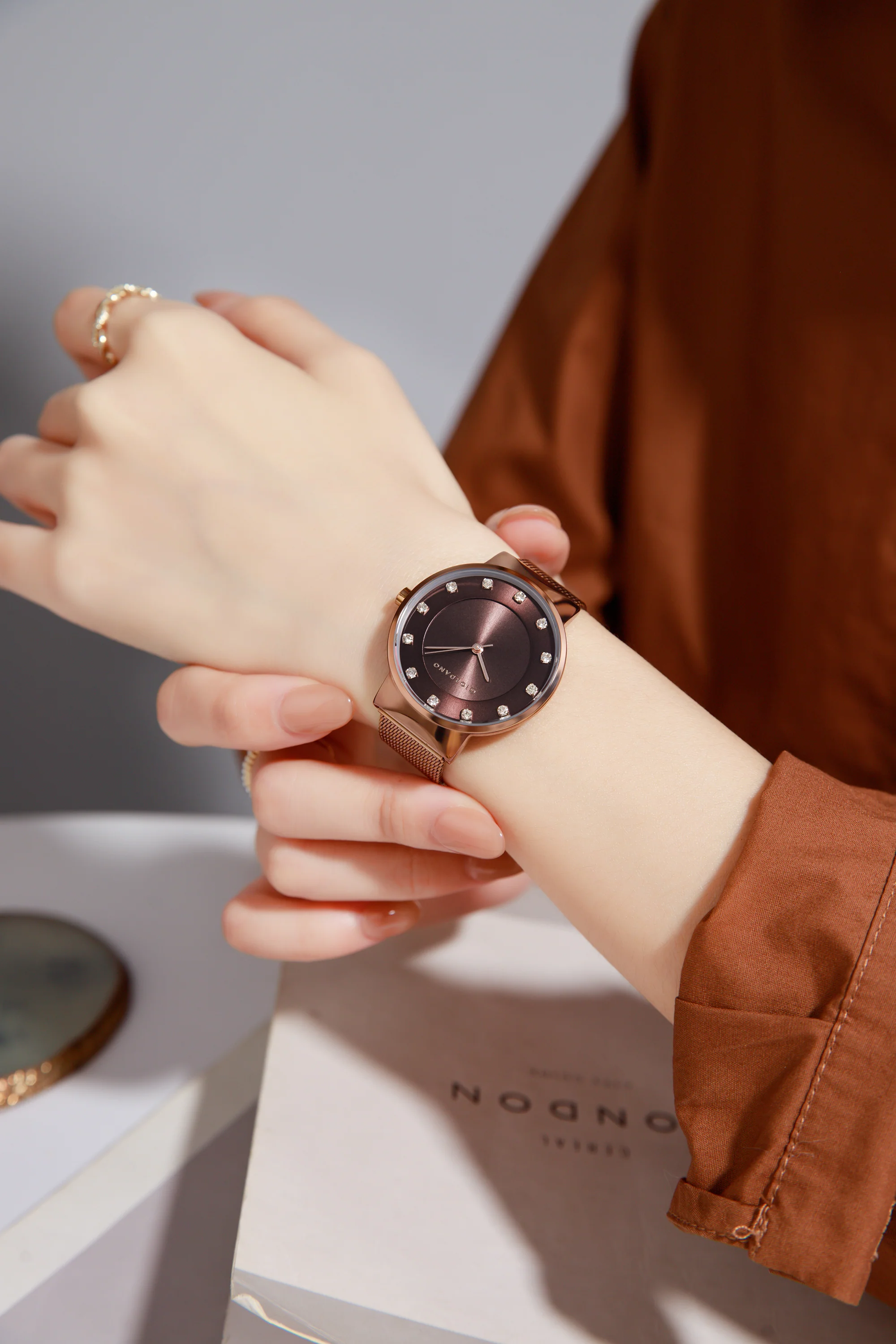 Giordano Analog Stylish Watch for Women | Water Resistant Simple and Fashion Watch Round Shape with Stainless Steel Case Wrist Watch for Ladies & Girls | Ideal Gift for Female - A2062-55 - Image 2