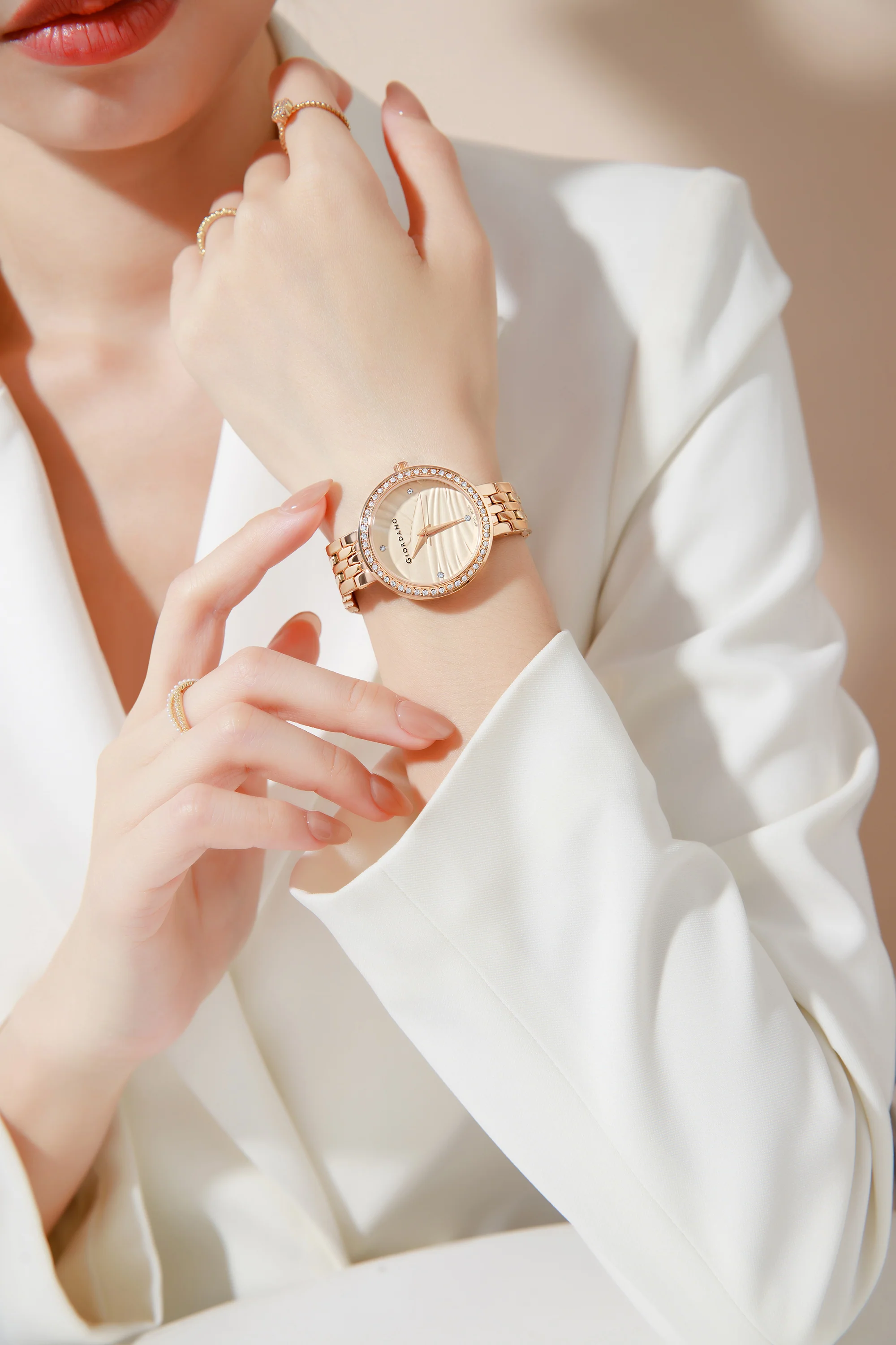 Giordano Analog Stylish Watch for Women with Crystal Bezel & Textured Dial and Stainless Steel Strap - GZ-60079-33 - Image 2