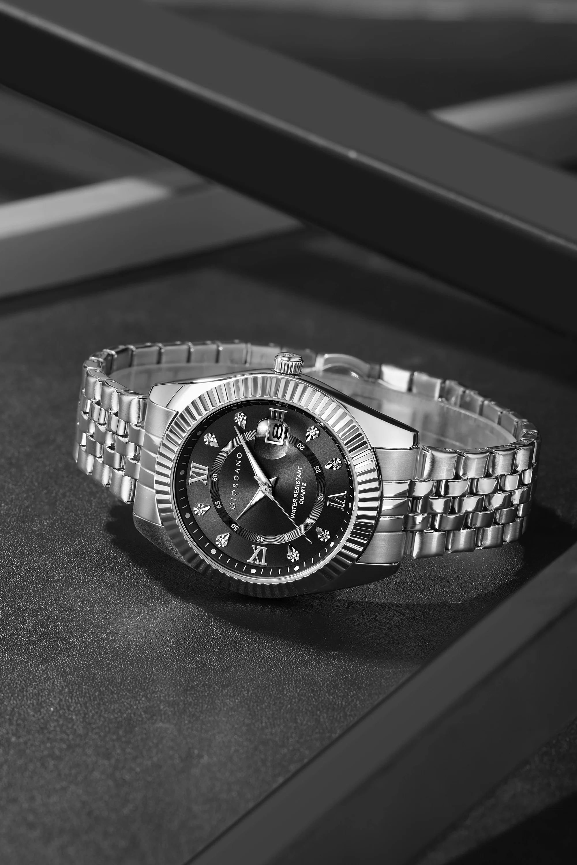 Giordano Analog Watch For Men - Dual-Tone Stainless Steel Strap, Crystal Indices And Fluted Bezel GZ-50139-11 - Image 5
