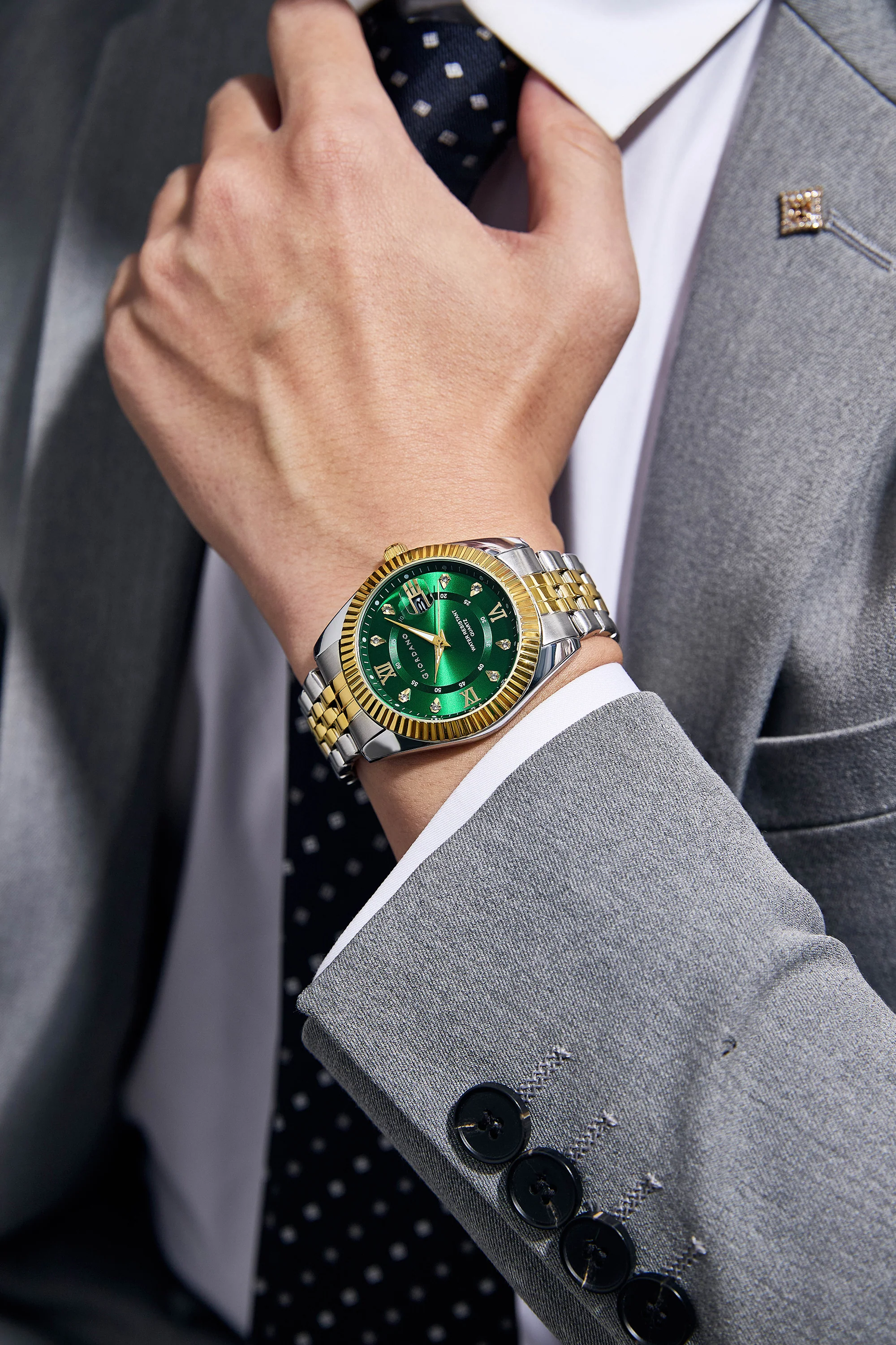 Giordano Analog Watch For Men - Dual-Tone Stainless Steel Strap, Crystal Indices And Fluted Bezel GZ-50139-33 - Image 2
