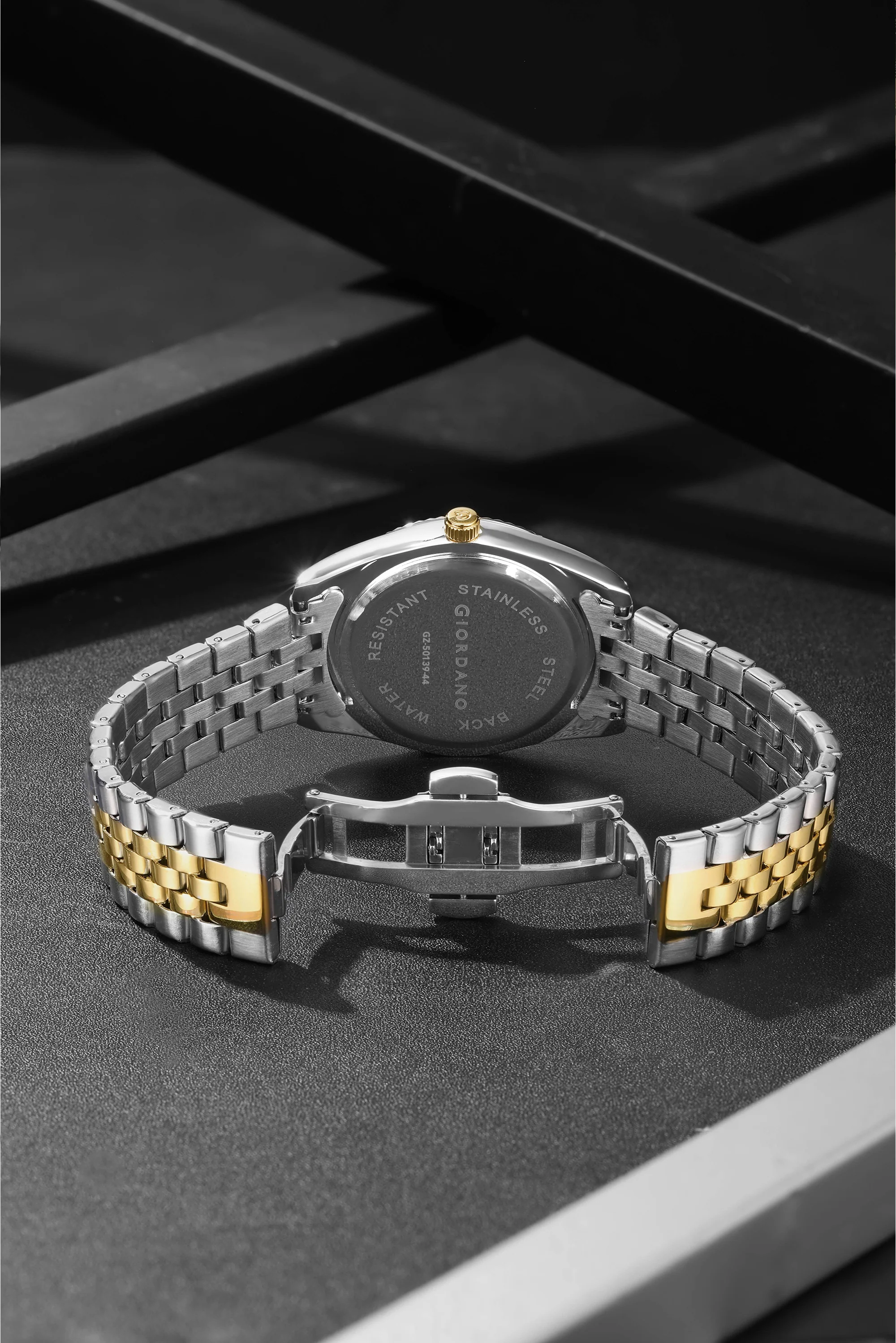 Giordano Analog Watch For Men - Dual-Tone Stainless Steel Strap, Crystal Indices And Fluted Bezel GZ-50139-44 - Image 6