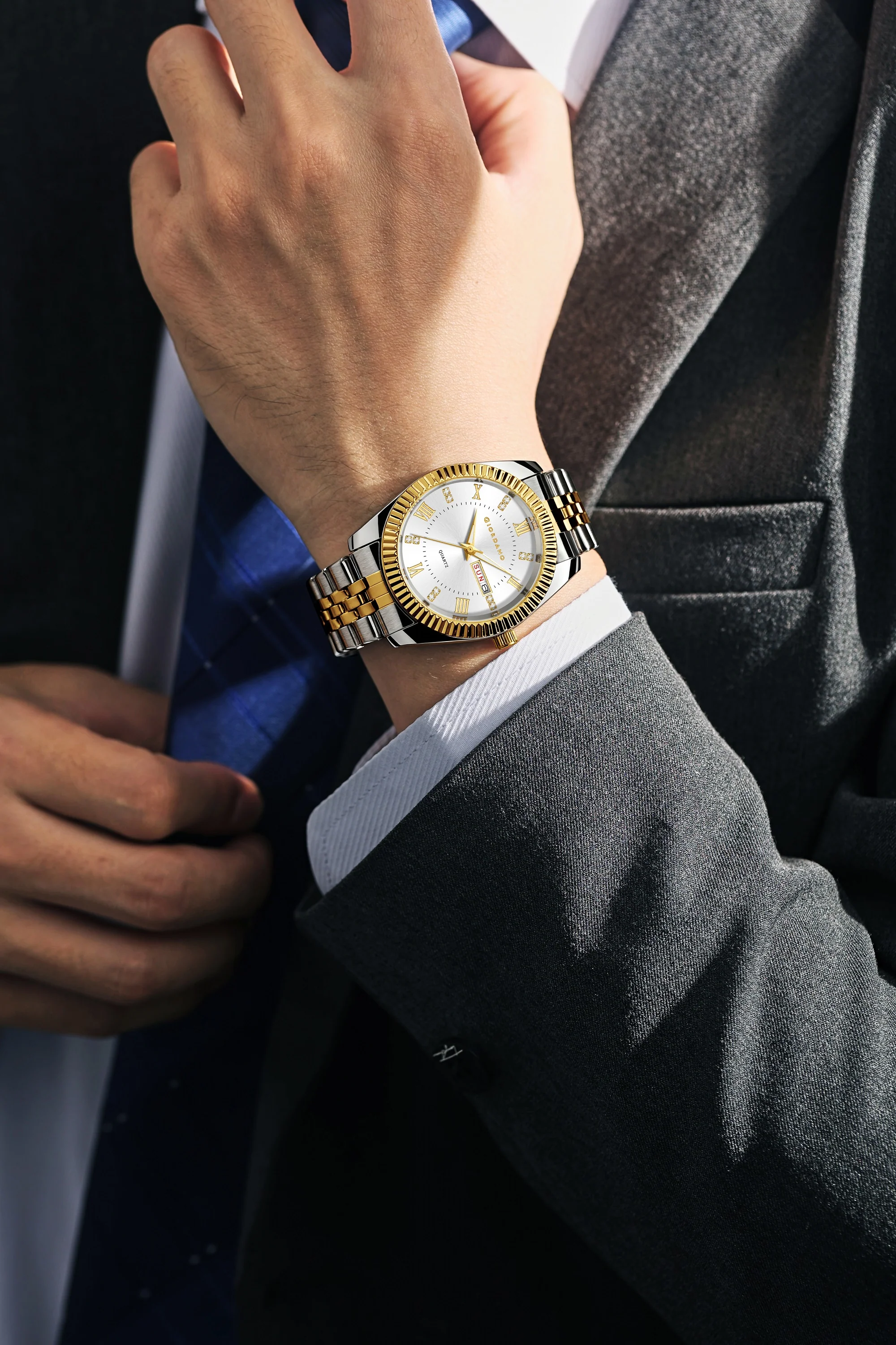 GIORDANO Analog Watch for Men – Luxury Two-Tone Stainless Steel Strap, Gold Accents, Crystal Hour Markers, Fluted Bezel, and Day-Date Display - GZ-50173-22 - Image 2
