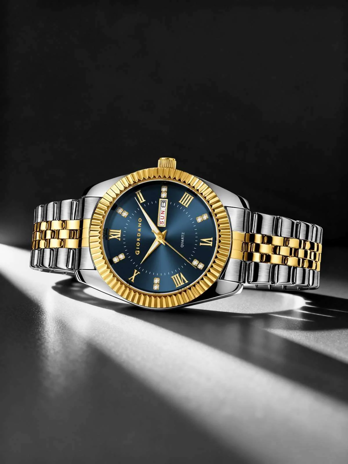 GIORDANO Analog Watch for Men – Luxury Two-Tone Stainless Steel Strap, Gold Accents, Crystal Hour Markers, Fluted Bezel, and Day-Date Display - GZ-50173-33 - Image 3