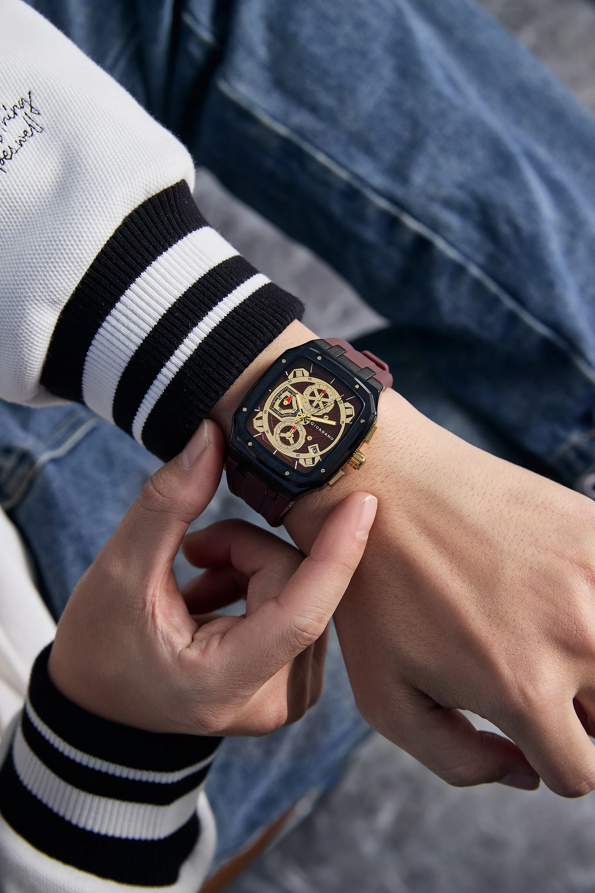 Giordano Analog Watch for Men with Chronograph Subdials, Black Square Case, Date Display, Quartz Movement, Brown Silicone Strap GZ-50204-33 - Image 2