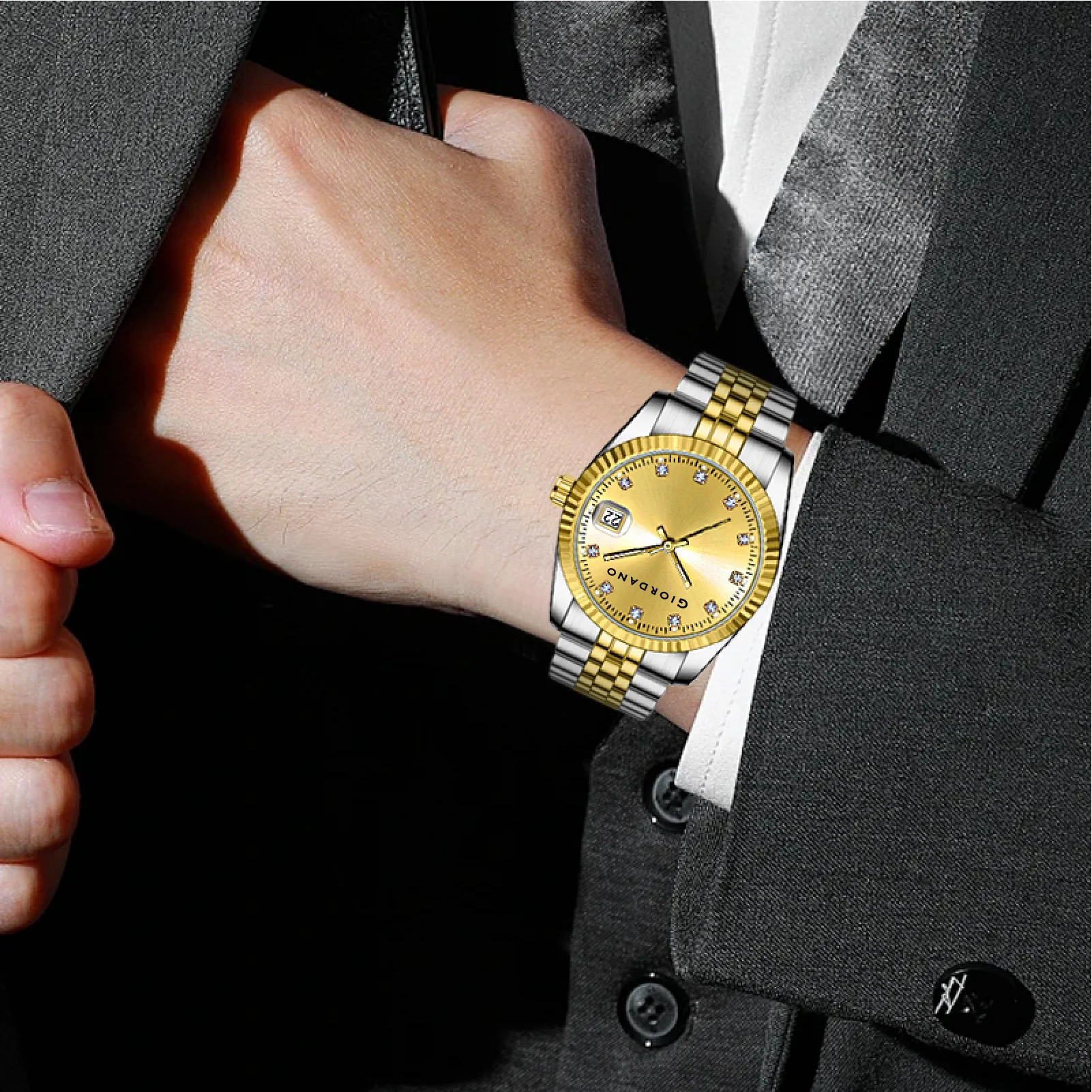Giordano analog Watch for men with Dual-Tone Stainless Steel strap , Quartz Movement, Date Window, Diamond-Style Indices -GZ-50133-33 - Image 4
