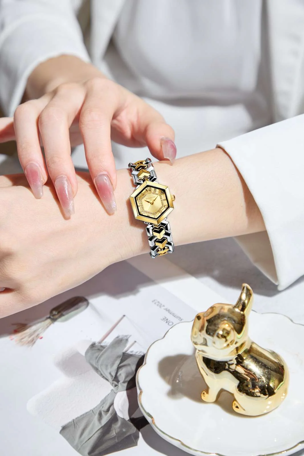 Giordano Analog Watch for Women – Hexagon Dial with Crystal Accents, Stainless Steel Bracelet, Elegant Wristwatch - GZ-60137-22 - Image 2