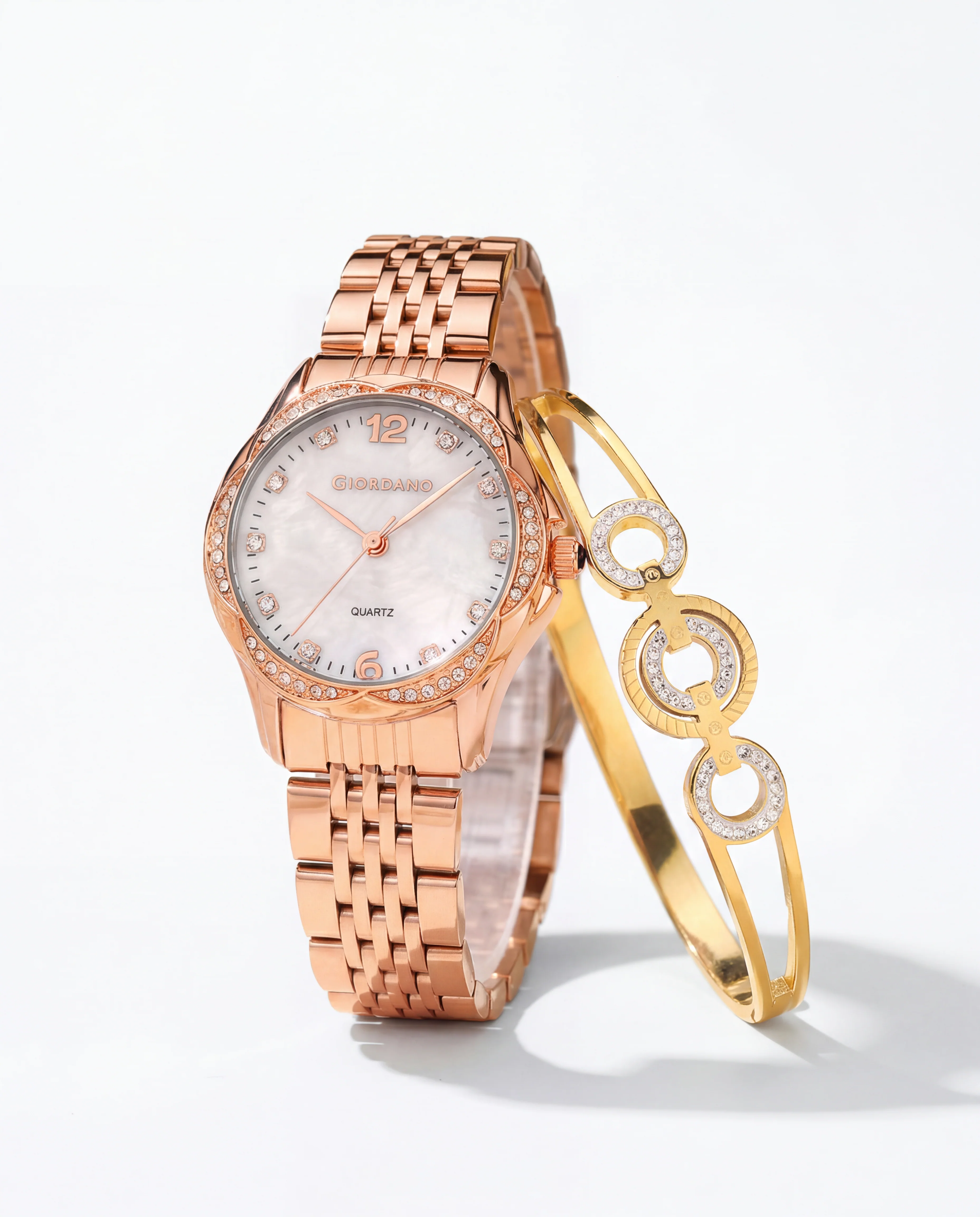 Giordano Analog Watch for Women with Bangle Gift Set - Round Diamond-Style Crystal Dial, Quartz Movement and Rose Gold Stainless Steel Strap - GZ-60157-66 - Image 5