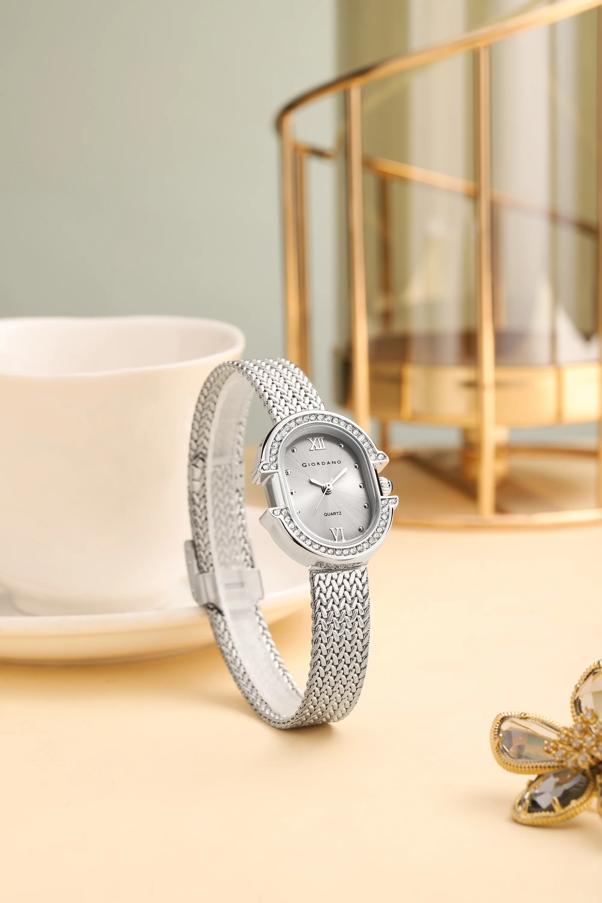 Giordano Analog Watch for Women with Crystal Studded Oval Case, Sunray Dial, Roman Numeral Markers, Blue Crown and Mesh Metal Strap - GZ-60168-11 - Image 3