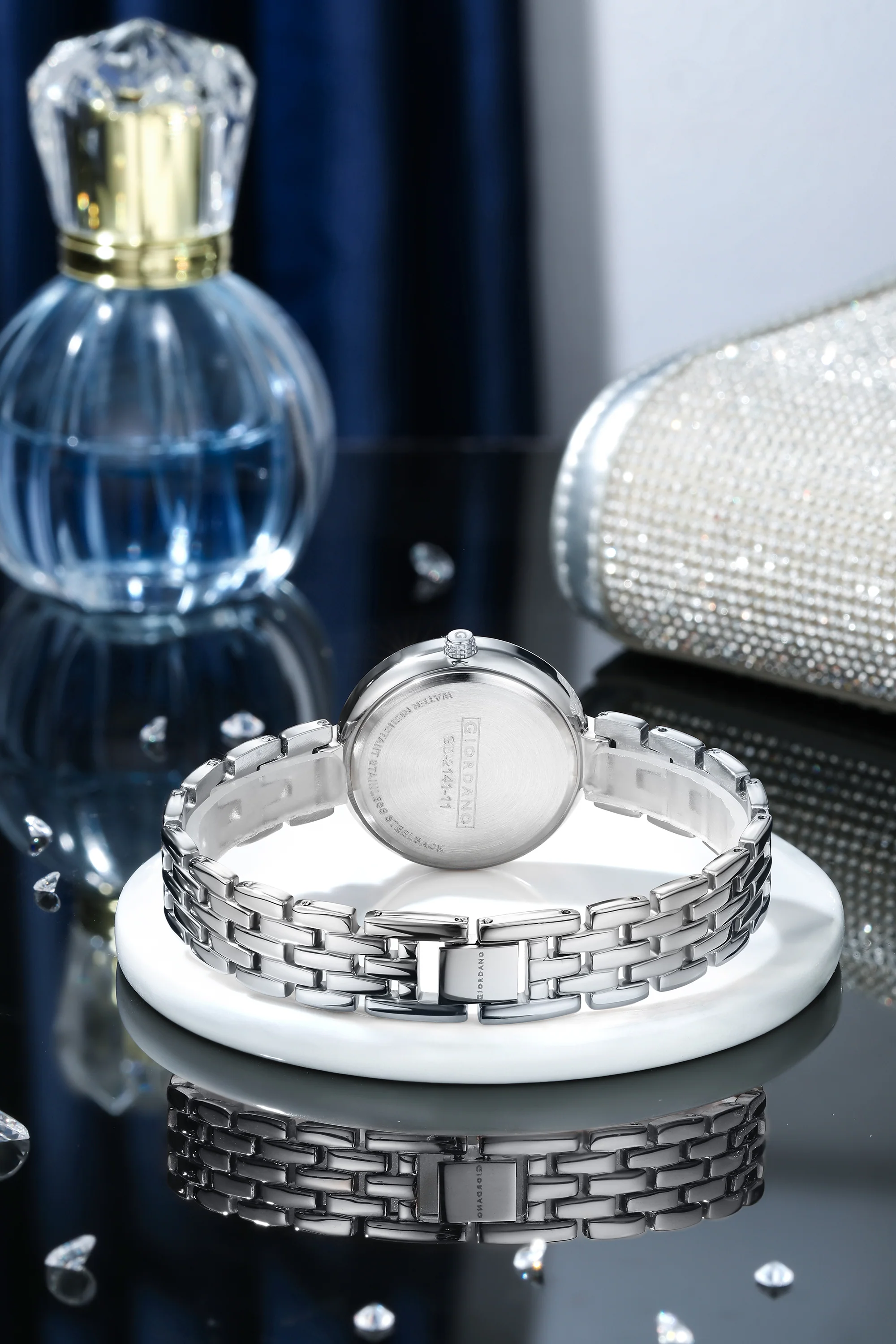 Giordano Analog Watch for Women with Diamond Indices, Stainless Steel Strap and Crystal Embellished Bezel | GD-2141-11 - Image 3