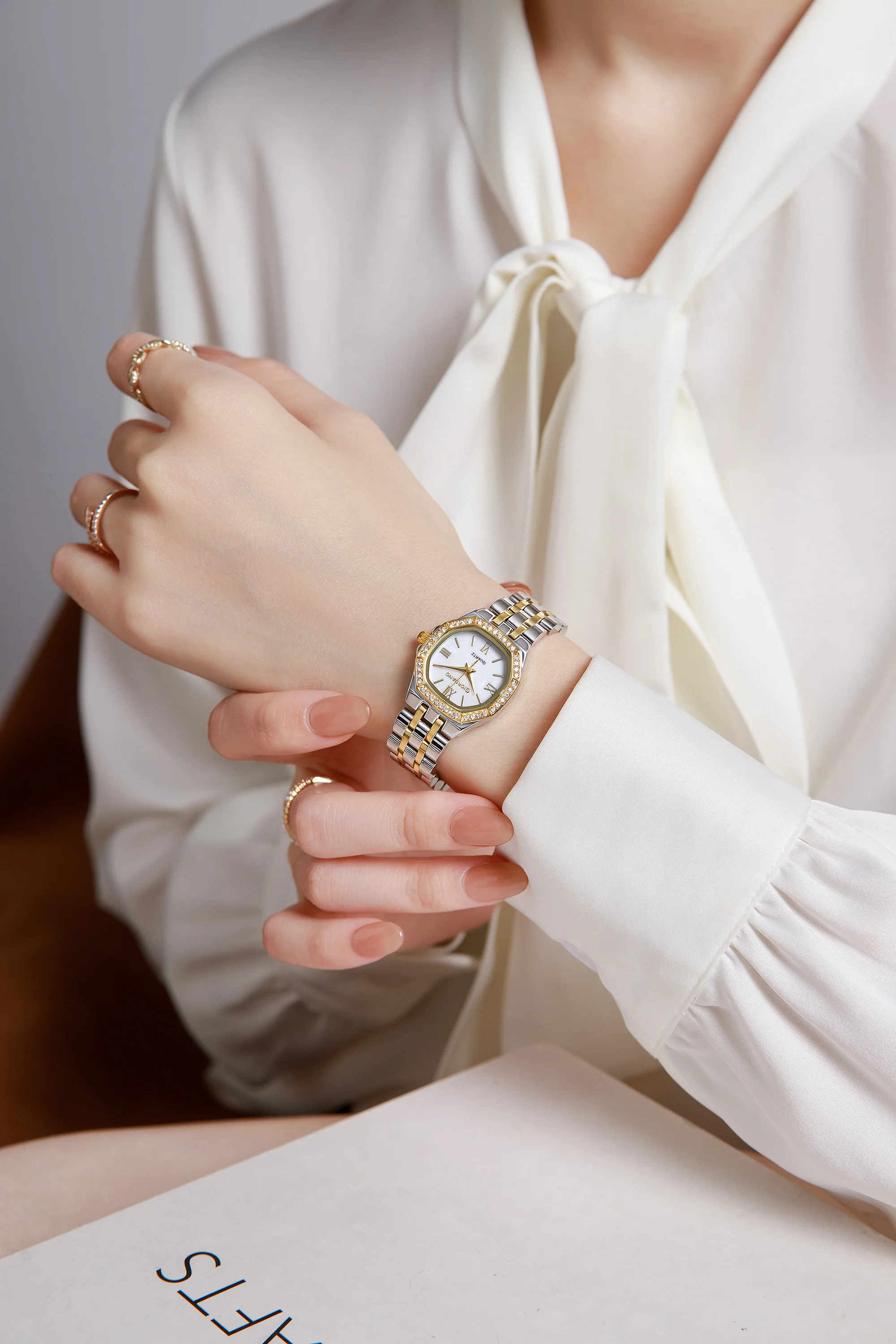 Giordano Analog Watch for Women with Silver Dial, Crystal Studded Bezel, Roman Indices & Stainless Steel Strap GZ-60162-44 - Image 2