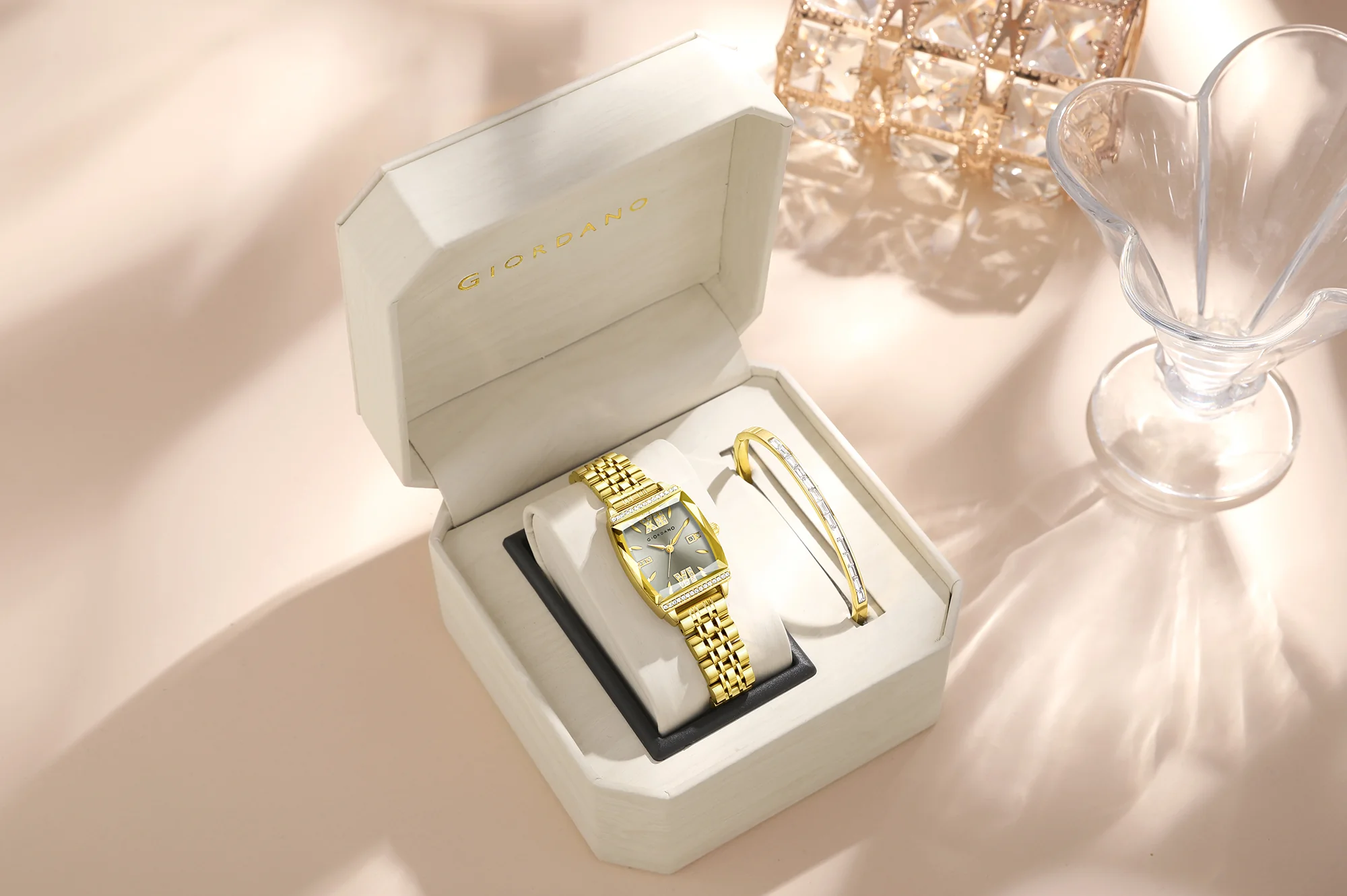 Giordano Analog Watch with Bracelet Set for Women – Cut Glass Square Dial, Crystal Roman Indices and Stainless Steel Strap – Elegant Gift Combo for Women | GZ-60117-55 - Image 3