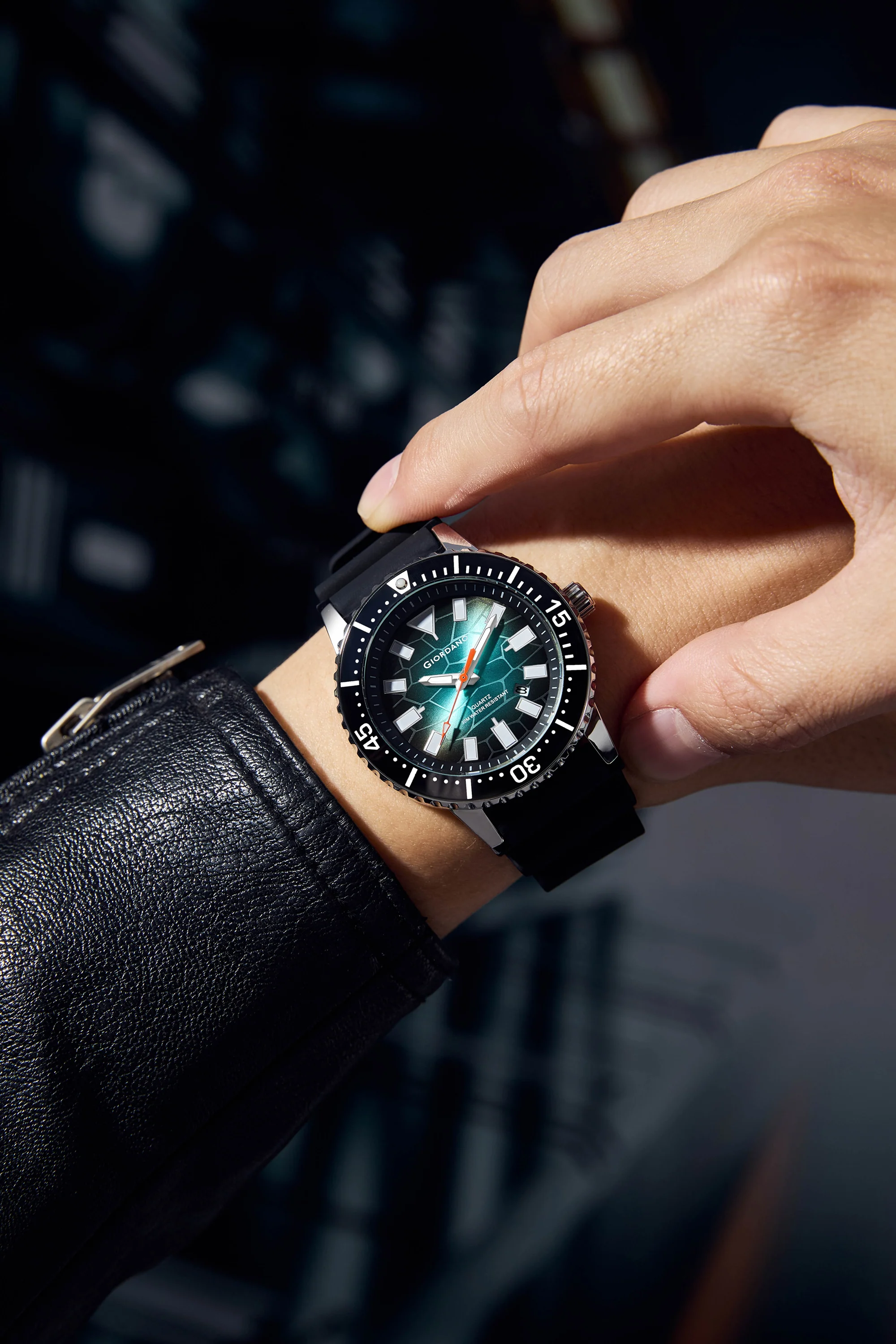 Giordano Analog Wrist Watch for Men Stylish Silicon Strap with Water Resistant 3 Hand Mechanism for Men and Boys to Compliment Your Look/Ideal Gift for Male | GZ-50103-02 - Image 3