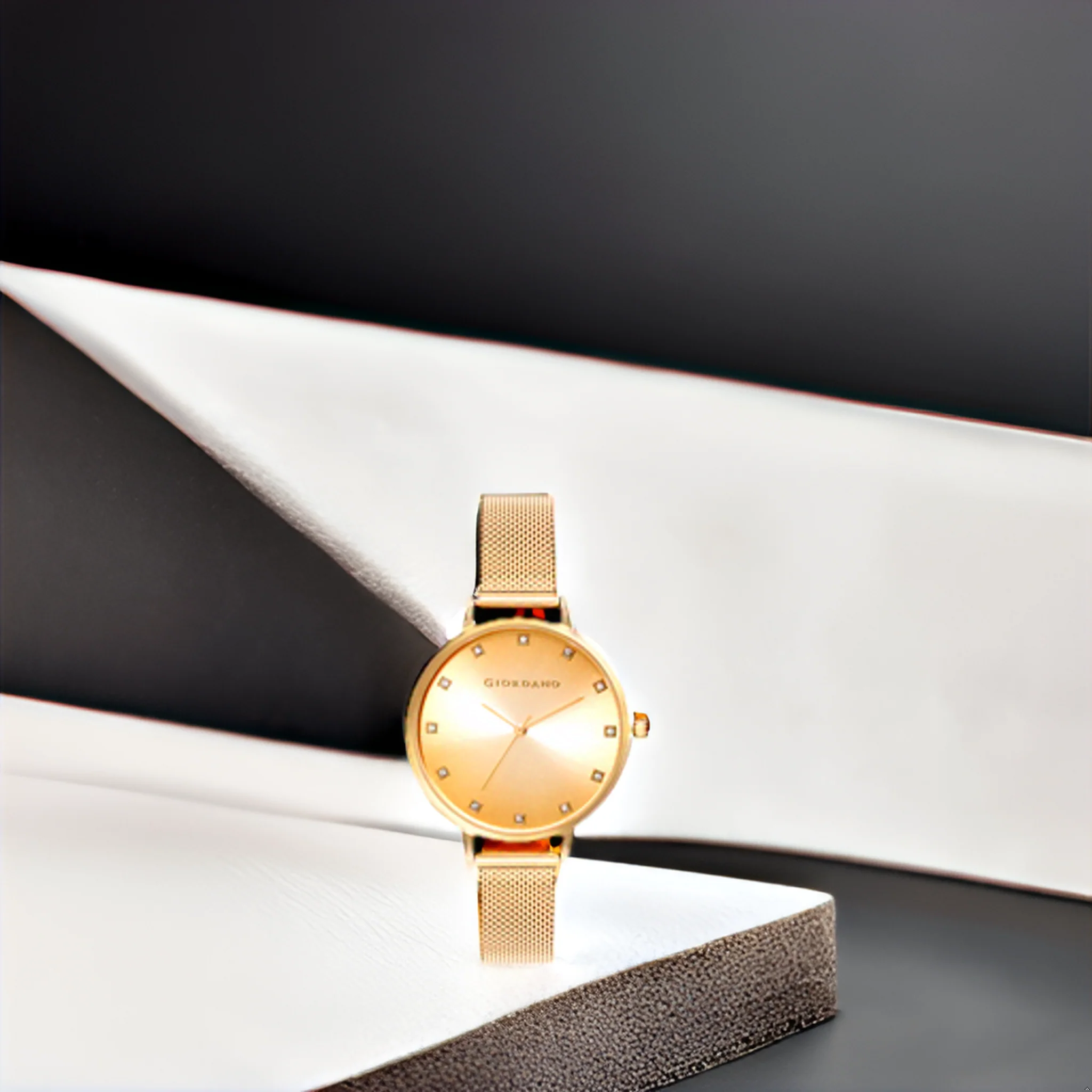 Giordano Analog Wrist Watch for Women Stylish Metal Strap with Water Resistant 3 Hand Mechanism for Girls & Ladies to Compliment Your Look/Ideal Gift for Female - GD-4208-44 - Image 4