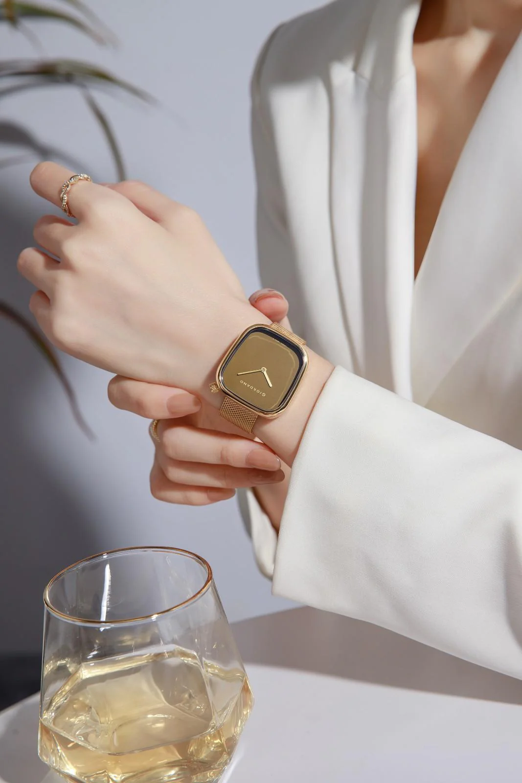 Giordano Analog Wrist Watch for Women with Stylish Metal Strap, Square dial and 3 Hand Mechanism GD-60006-77 - Image 2