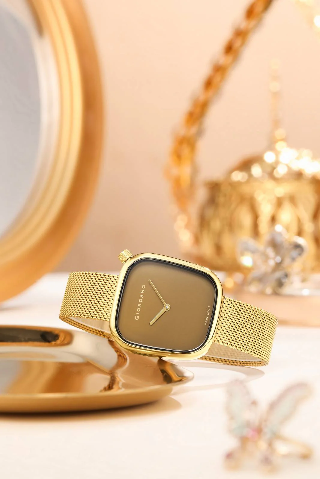 Giordano Analog Wrist Watch for Women with Stylish Metal Strap, Square dial and 3 Hand Mechanism GD-60006-77 - Image 3