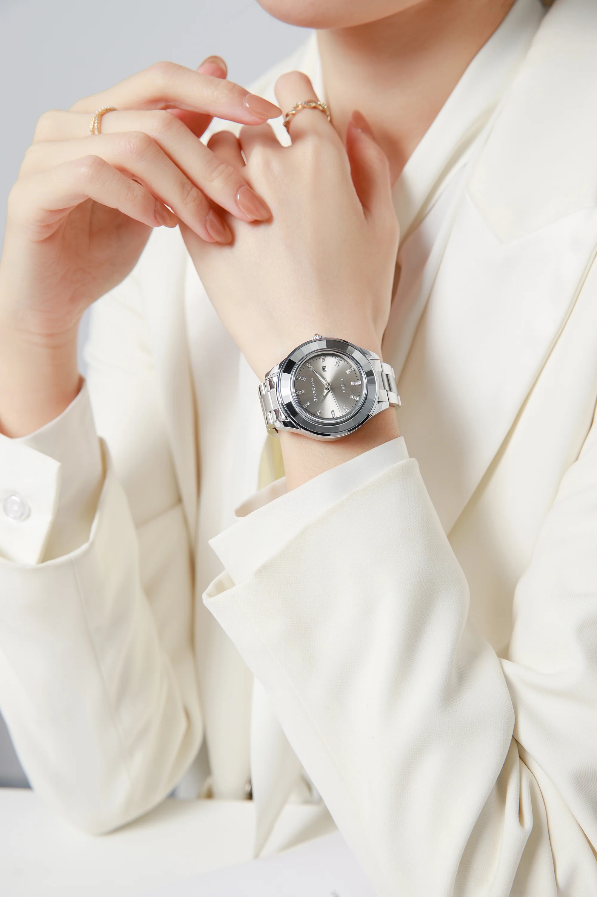 Giordano Arias Analog Quartz Watch for Women with Round Sunray Dial, Crystal Hour Markers, Date Display & Stainless Steel Strap - GZ-60175-11 - Image 2