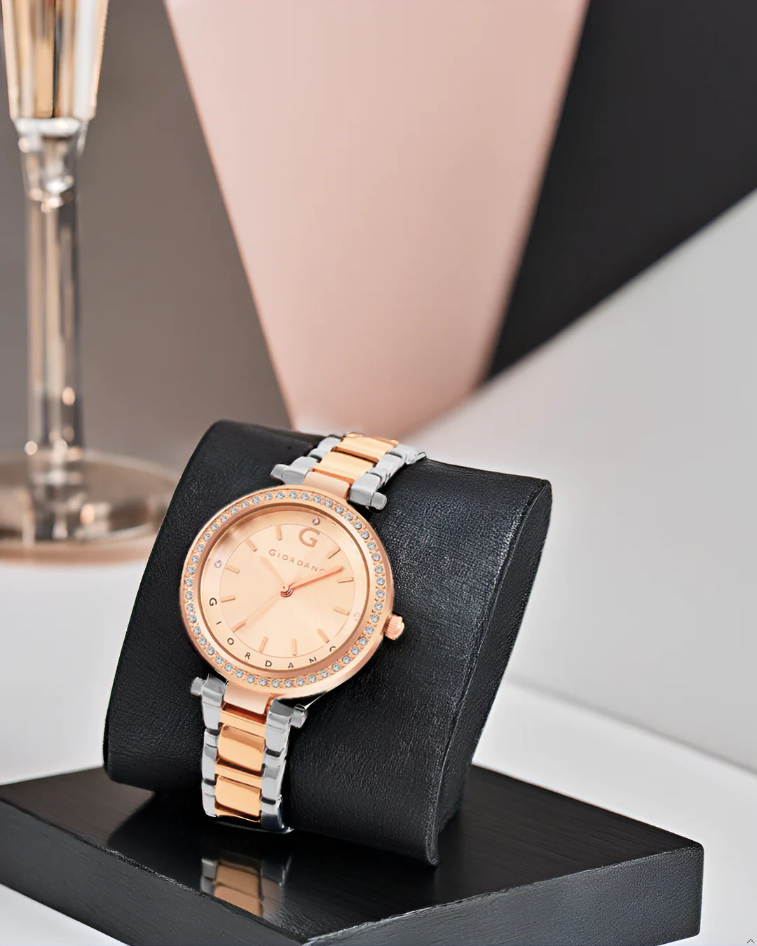 Giordano Beige Analog Wrist Watch for Women Stylish Metal Strap with Water Resistant,Deal Gift for Female - GD-4212-44 - Image 2