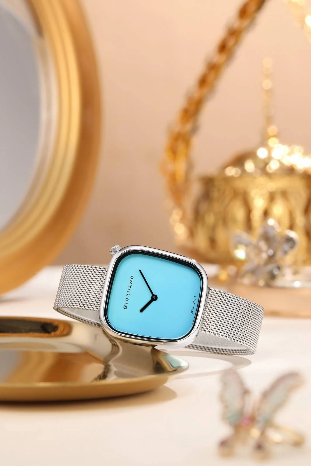 Giordano Analog Wrist Watch for Women with Stylish Metal Strap, Square dial and 3 Hand Mechanism GD-60006-55 - Image 3