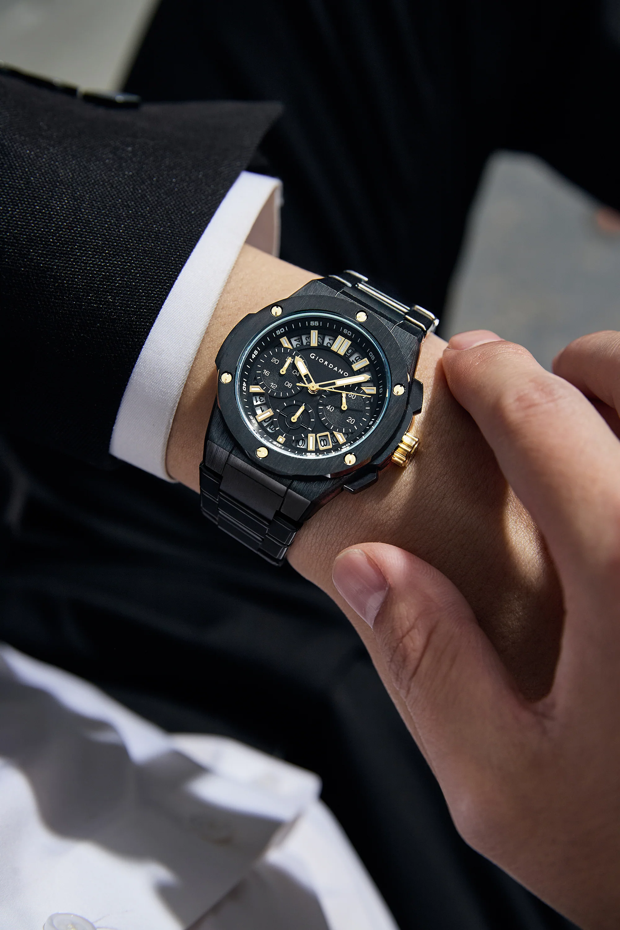Giordano Chronograph Analog Quartz Watch for Men with Round Black Dial, Date Function, Luminous Hands and Markers, Black Stainless Steel Strap - GZ-50200-11 - Image 2